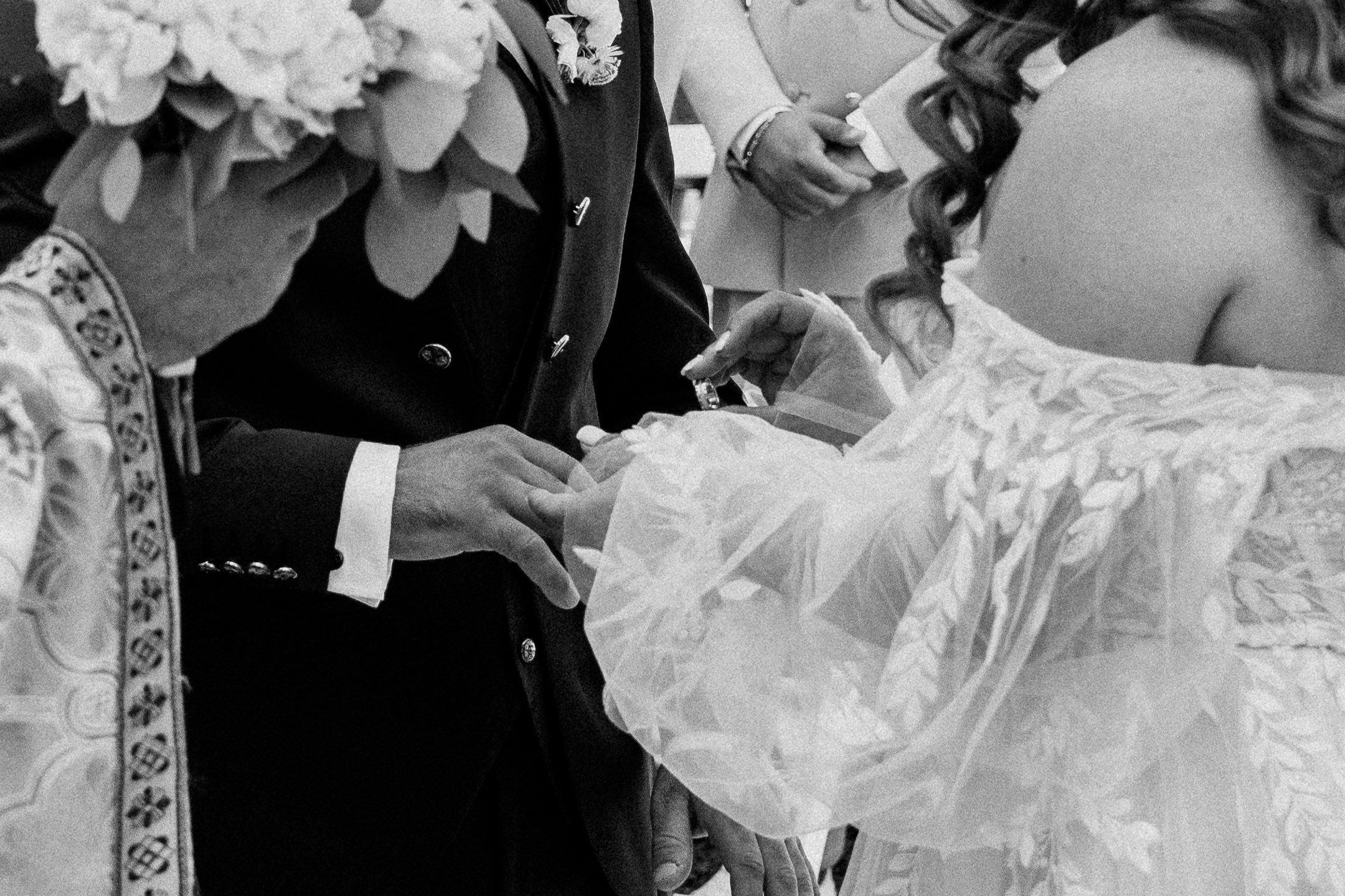 Nuntă la Motel Gilău în aer liber - Fotograf Nuntă Cluj. Horatiu Fat: Fotograf si Videograf Profesionist Nunta Cluj-Napoca