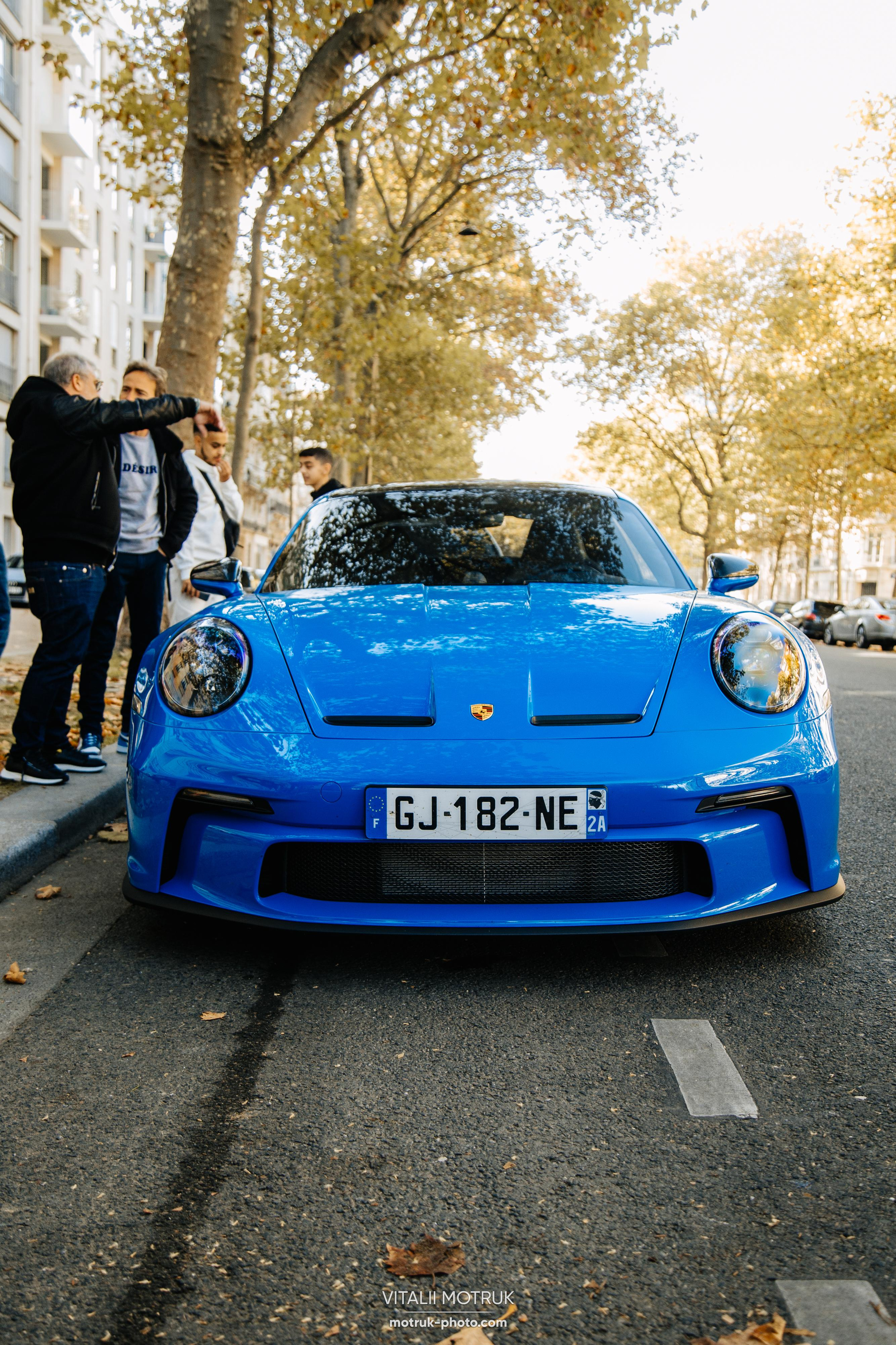 Place Vauban 13 novembre. Photographer in Paris — Vitalii Motruk