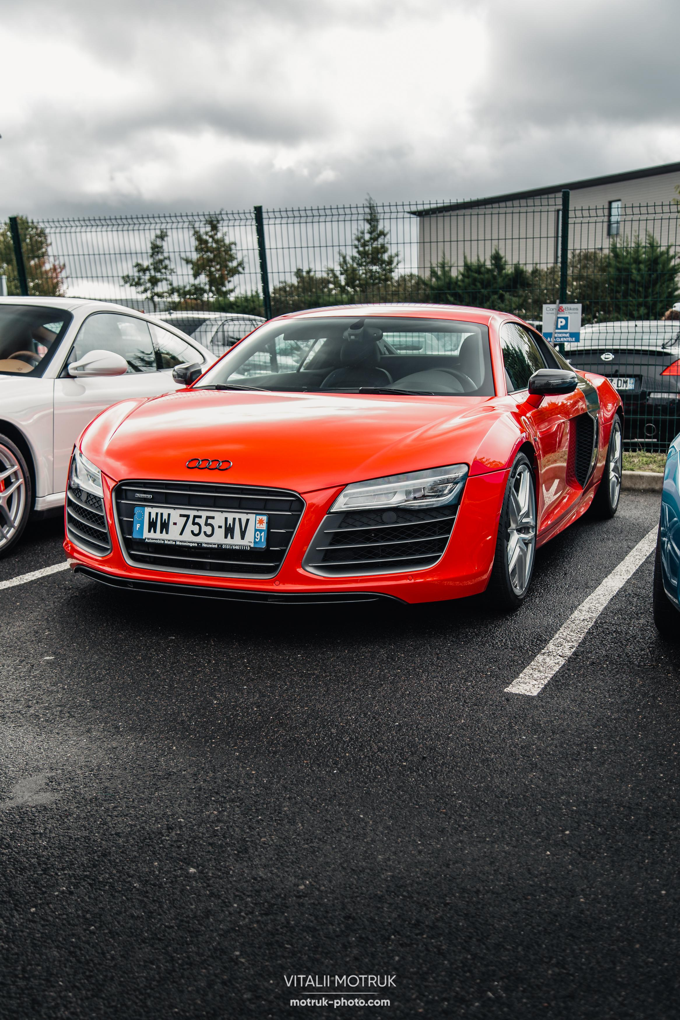 Cars and Bikes. Photographe de voitures à Paris — Vitalii Motruk