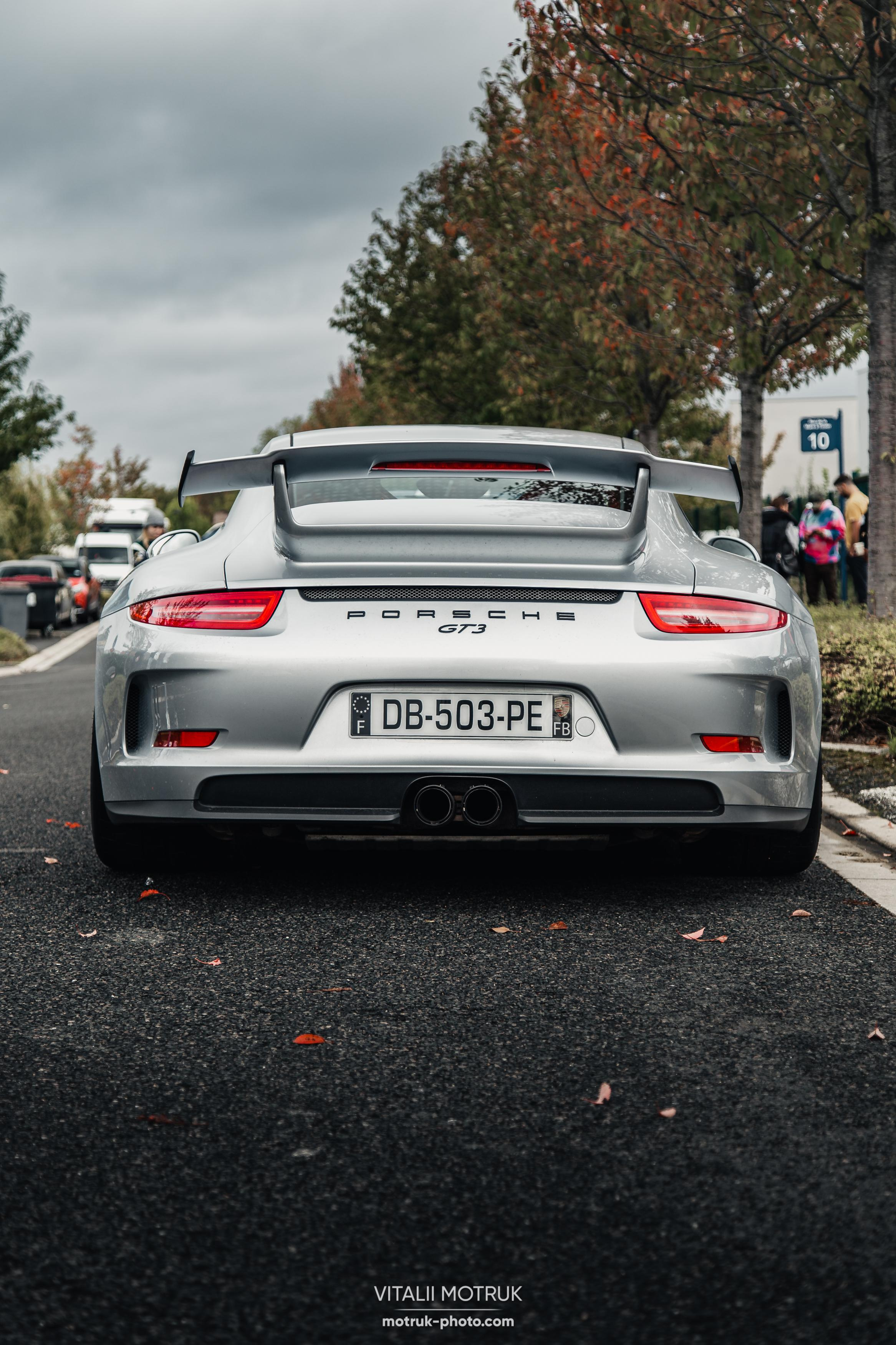 Cars and Bikes. Photographe de voitures à Paris — Vitalii Motruk