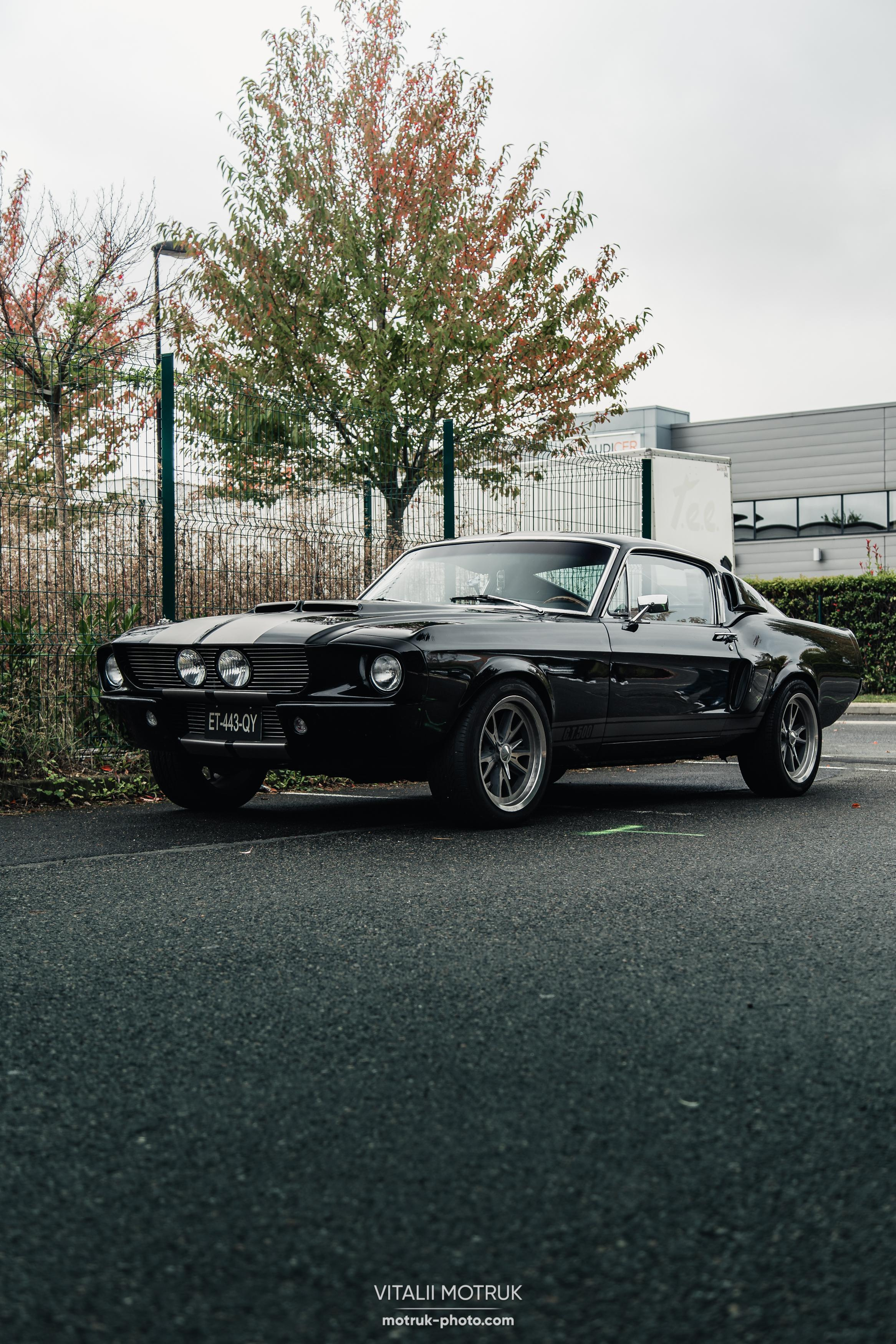 Cars and Bikes. Photographe de voitures à Paris — Vitalii Motruk
