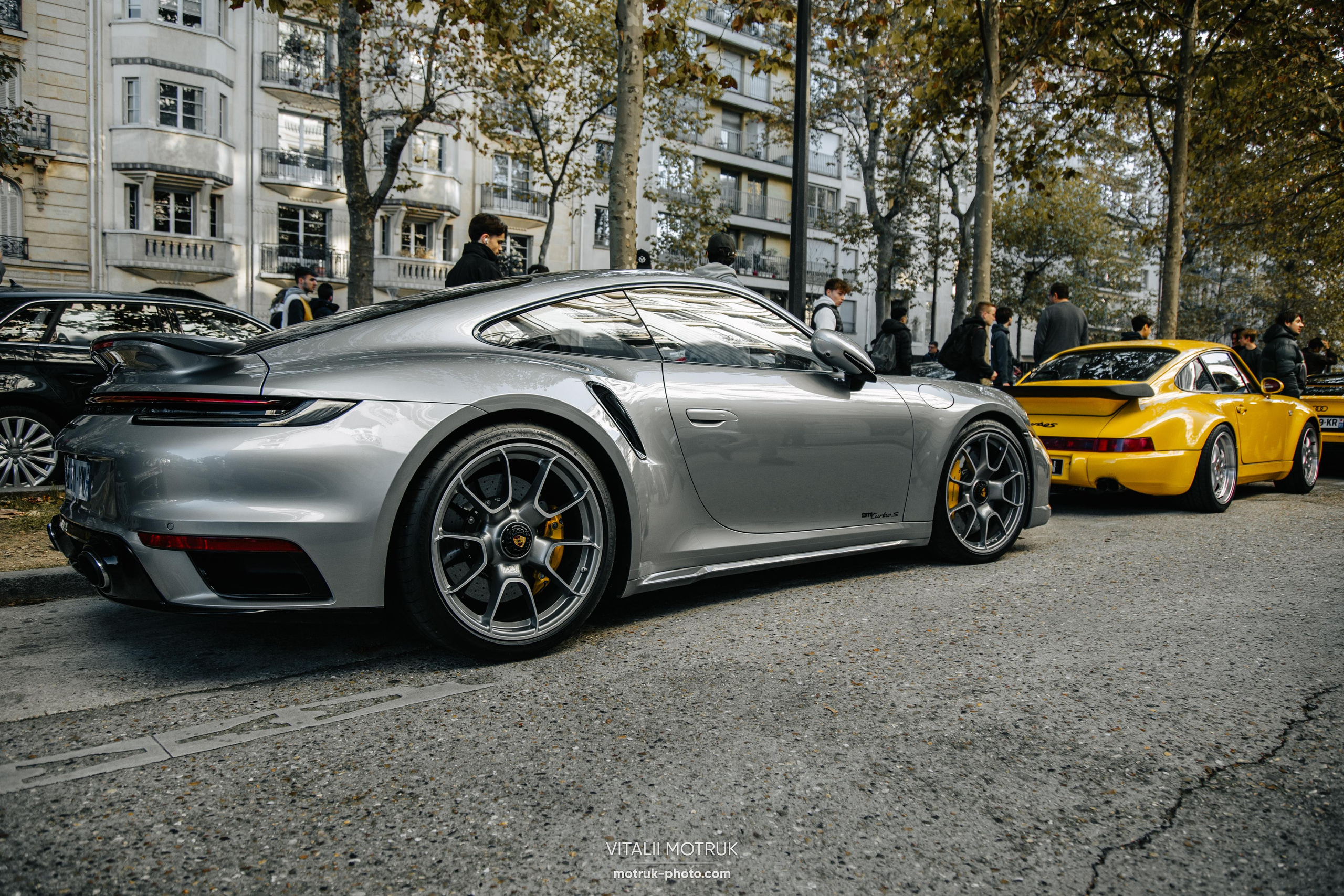 Place Vauban 13 novembre. Photographer in Paris — Vitalii Motruk