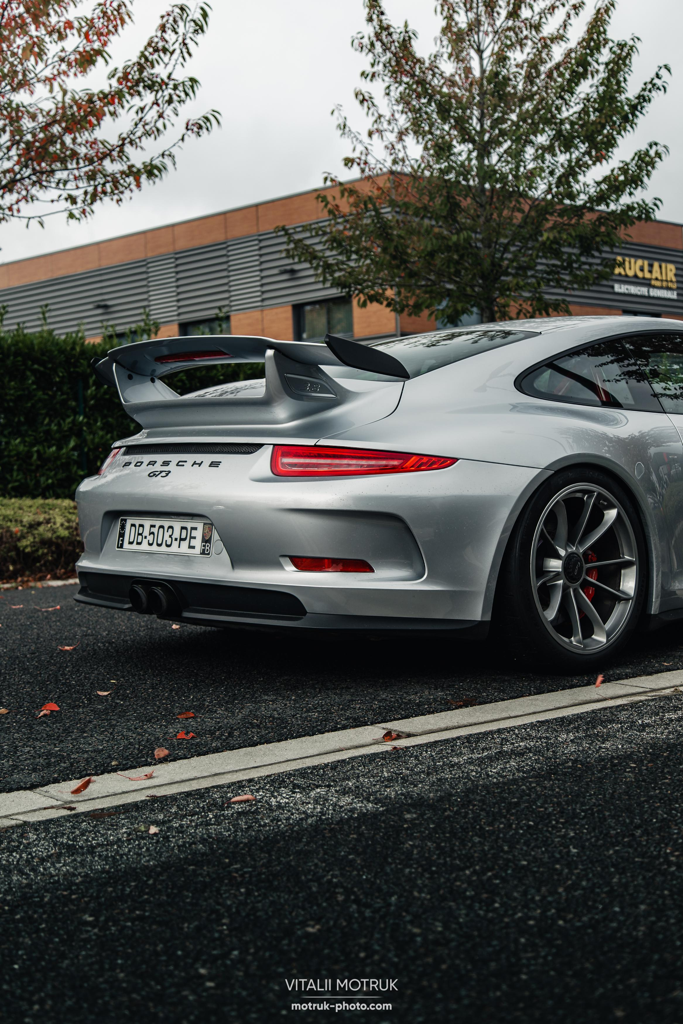 Cars and Bikes. Photographe de voitures à Paris — Vitalii Motruk