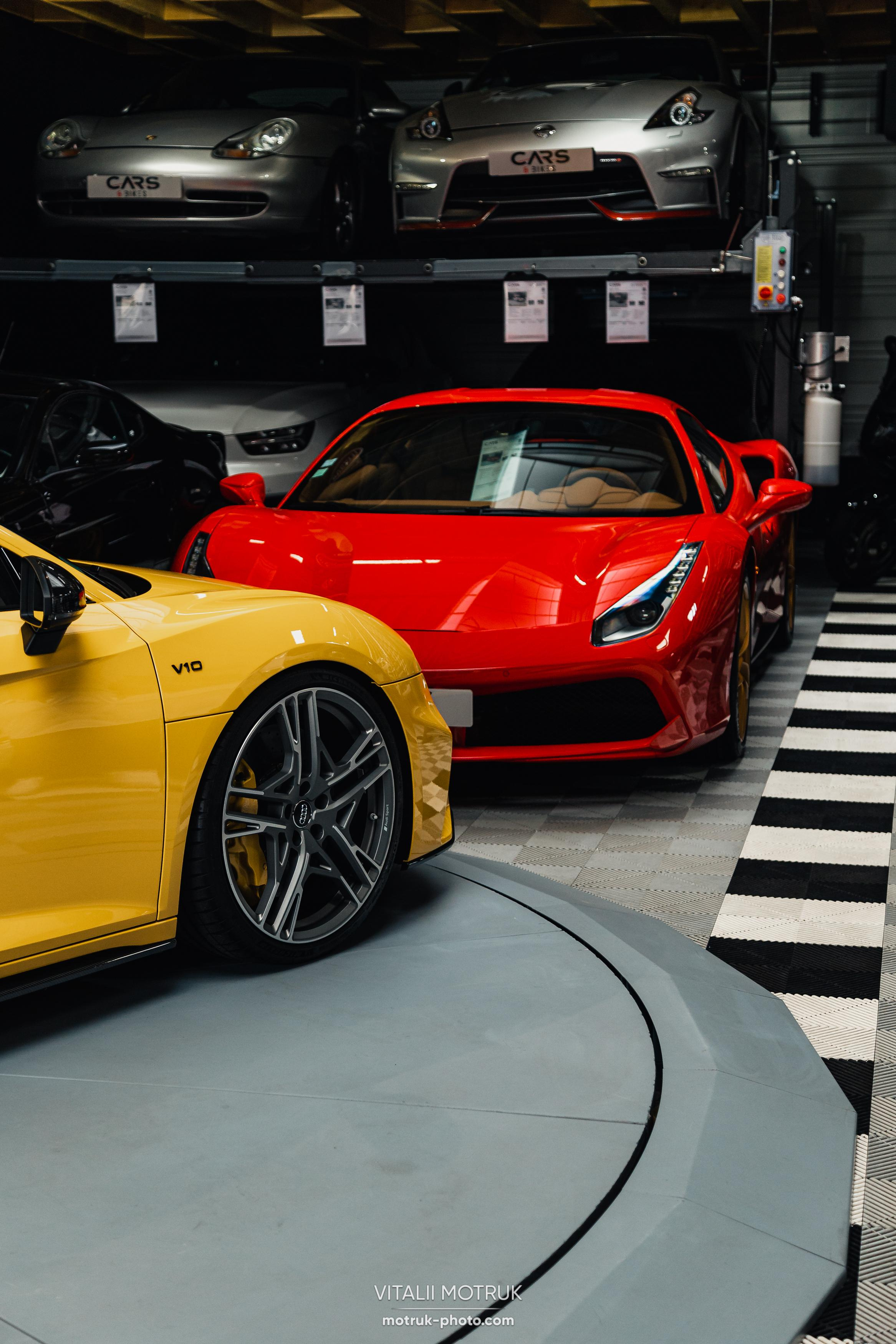 Cars and Bikes. Photographe de voitures à Paris — Vitalii Motruk