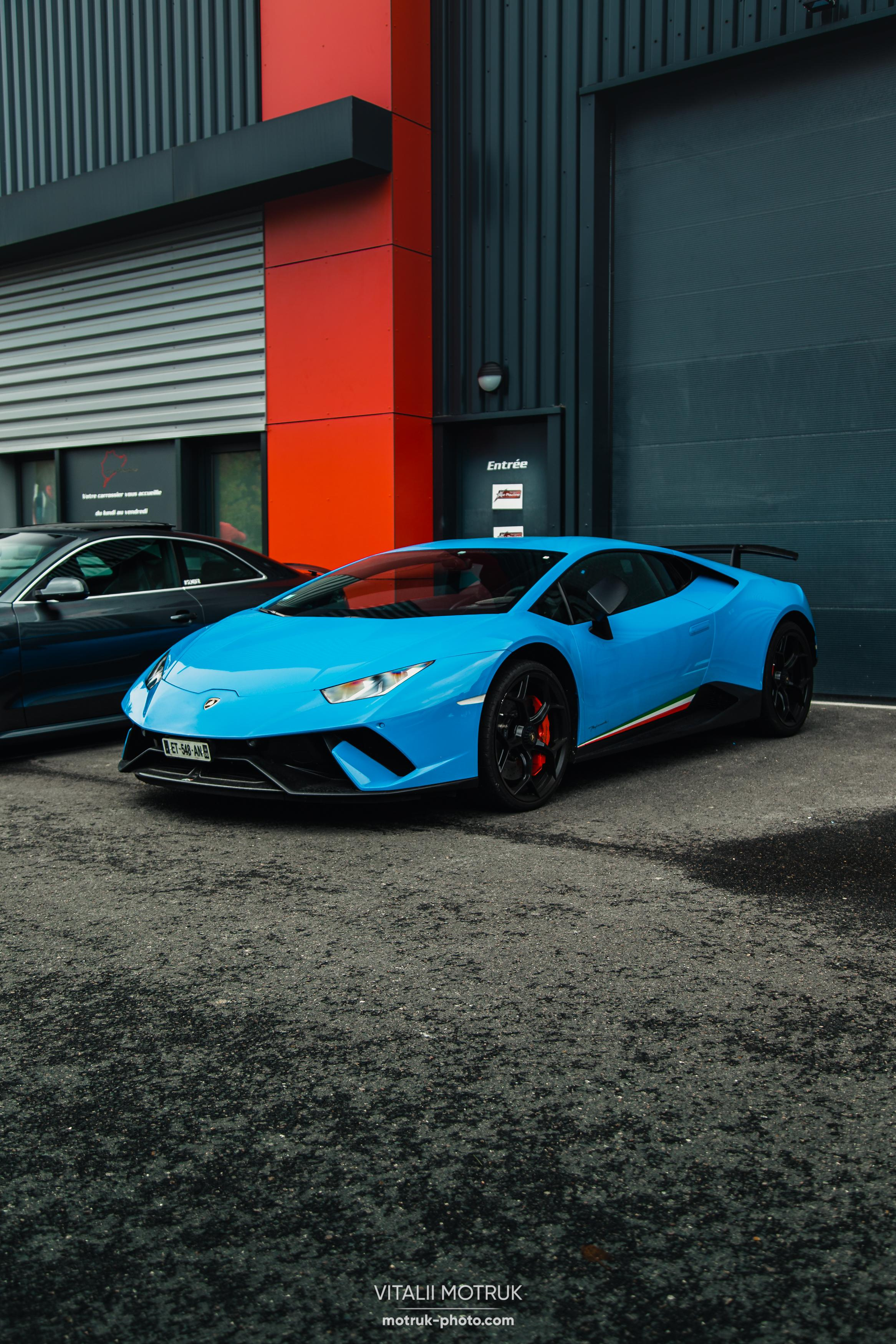 Cars and Bikes. Photographe de voitures à Paris — Vitalii Motruk