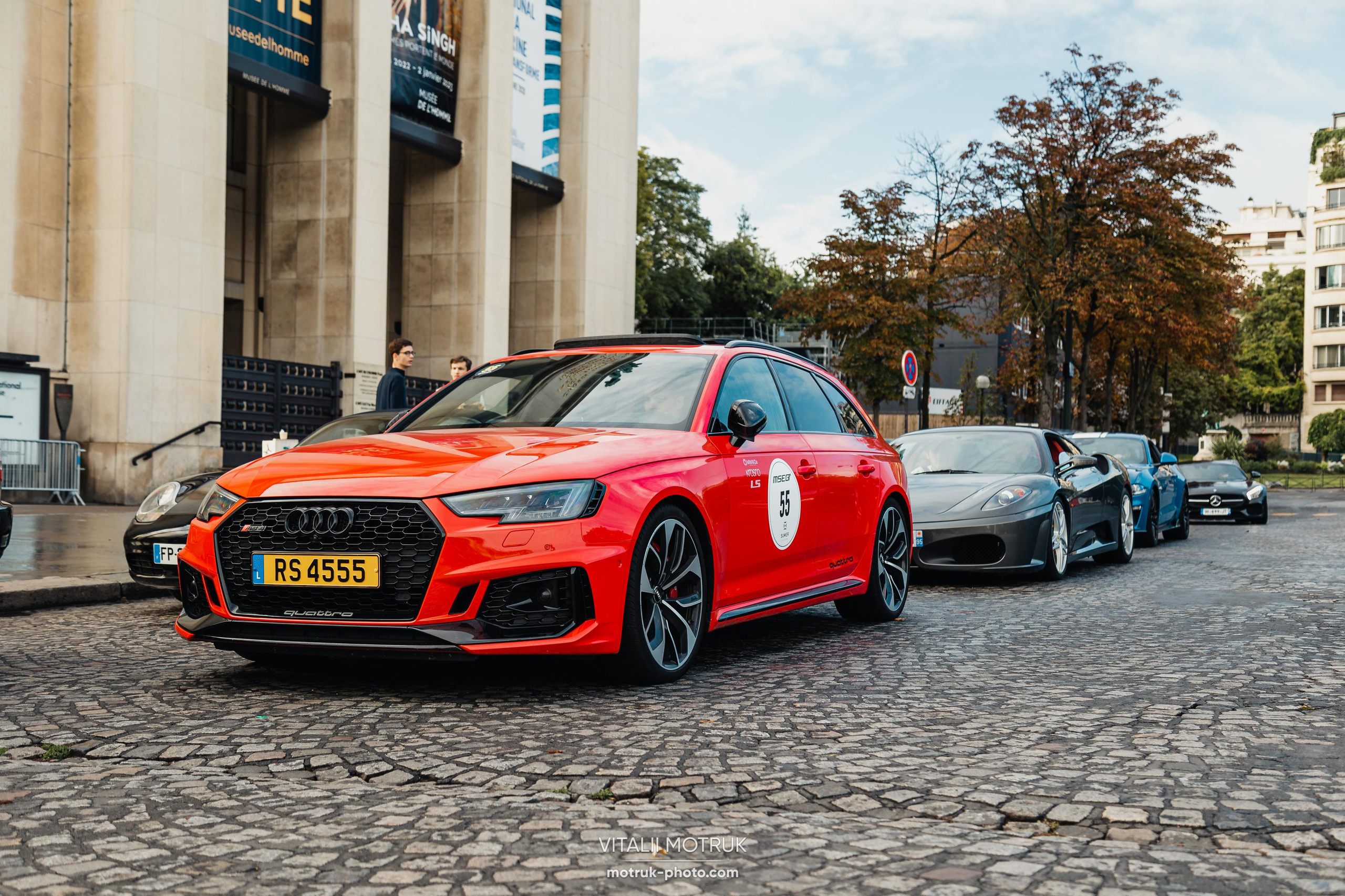 Cars and Bikes. Photographe de voitures à Paris — Vitalii Motruk