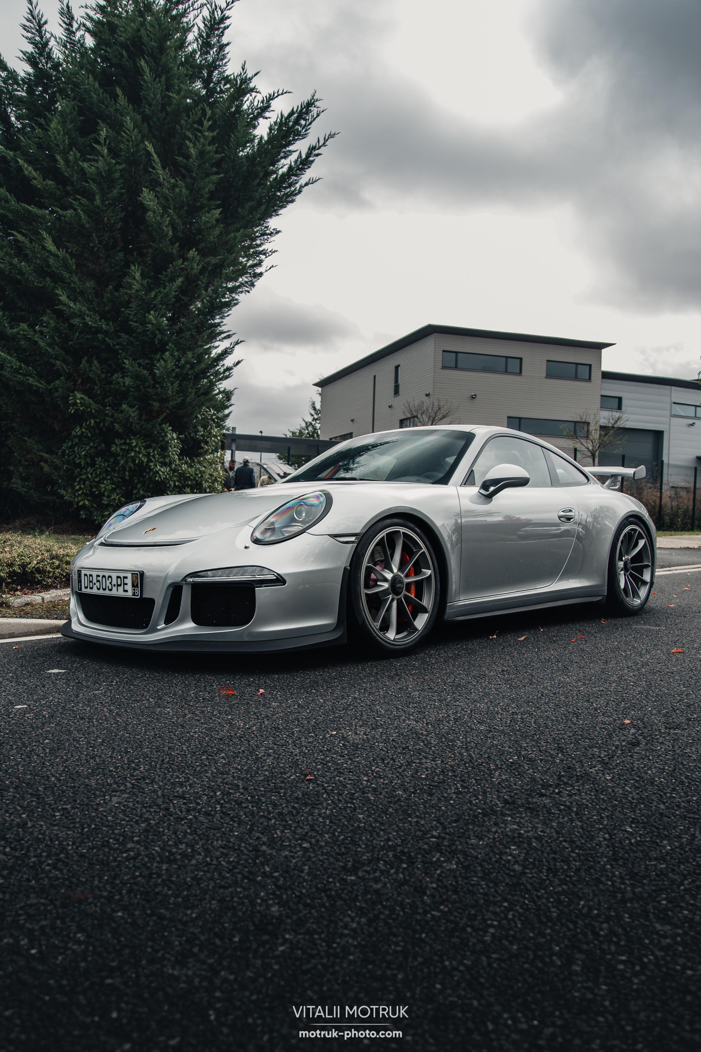 Cars and Bikes. Photographe de voitures à Paris — Vitalii Motruk