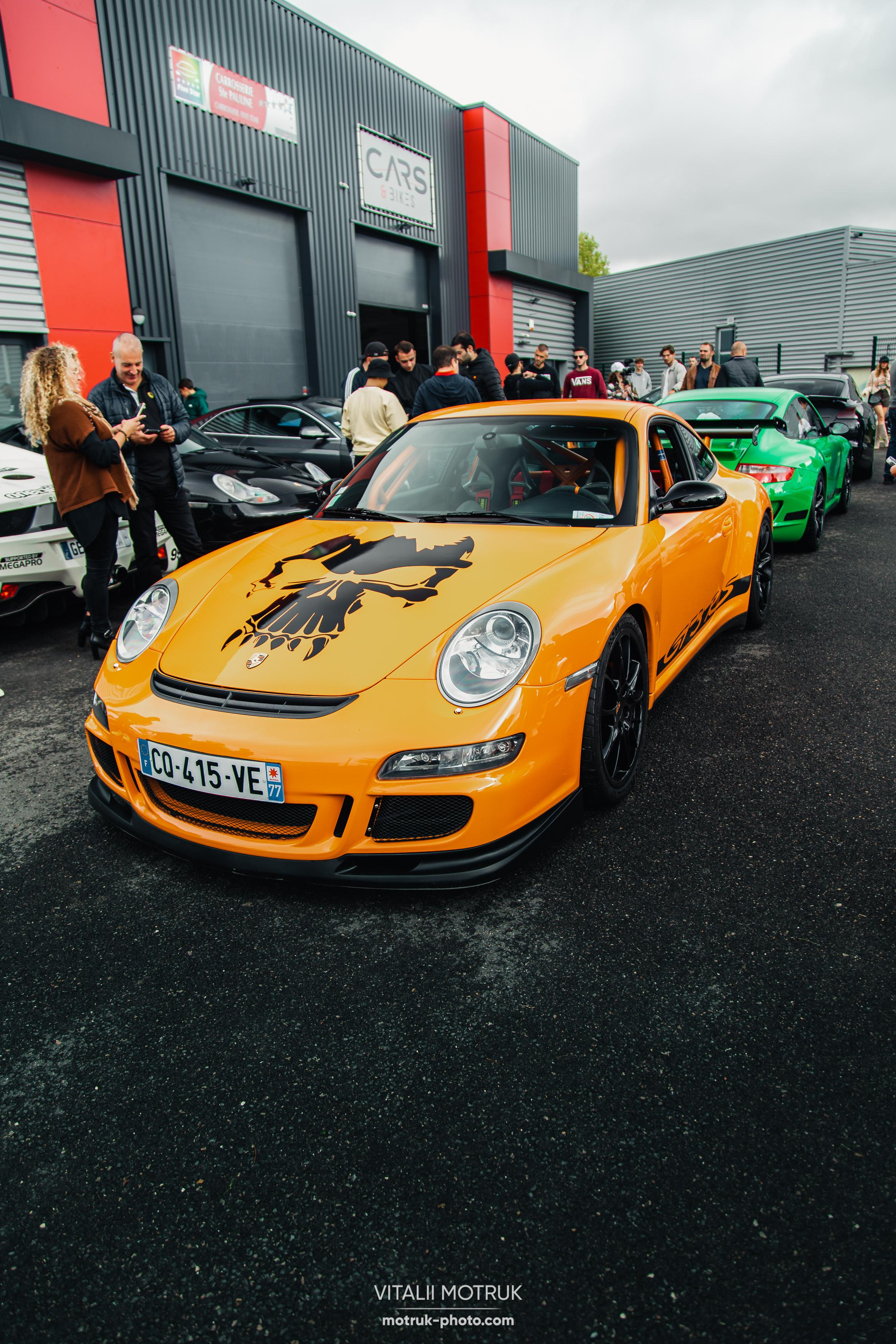 Cars and Bikes. Photographe de voitures à Paris — Vitalii Motruk