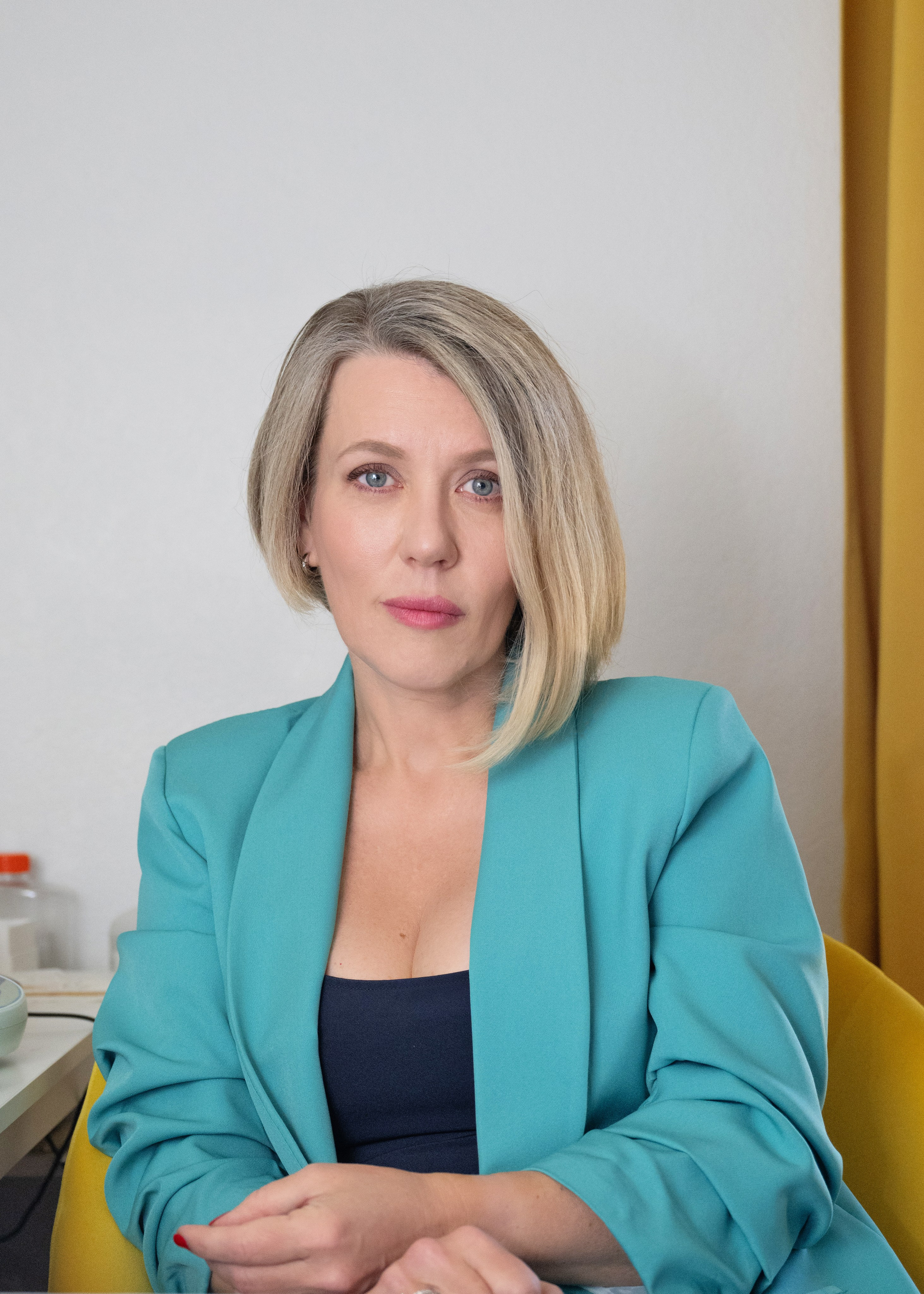 Katerina Royter Women’s, couples, and families photographer in North Florida