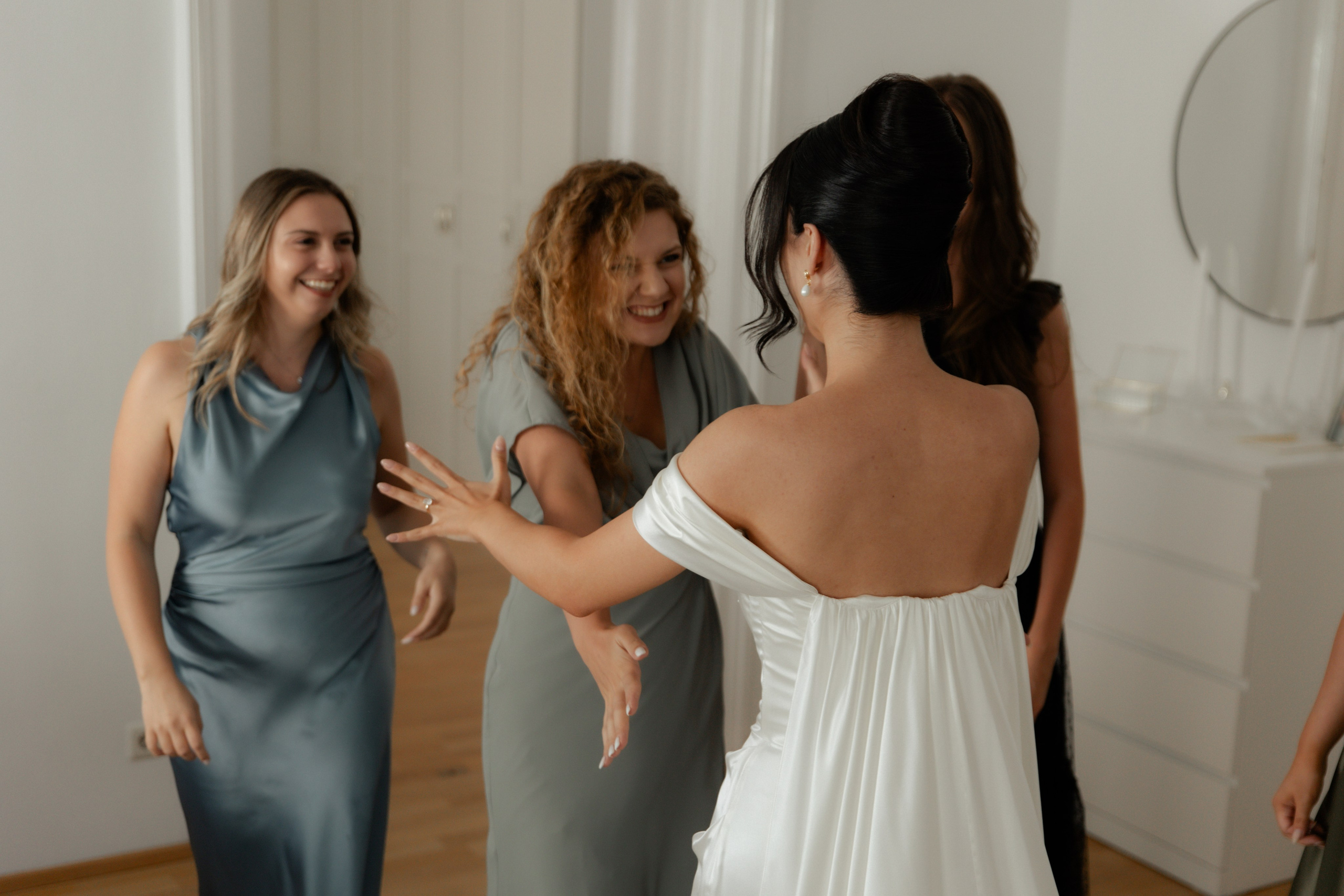 Elegant Castle Wedding in Austria | Alwin & Ruth’s Fairytale Celebration. Wedding photographer and videographer based in Timisoara, Romania