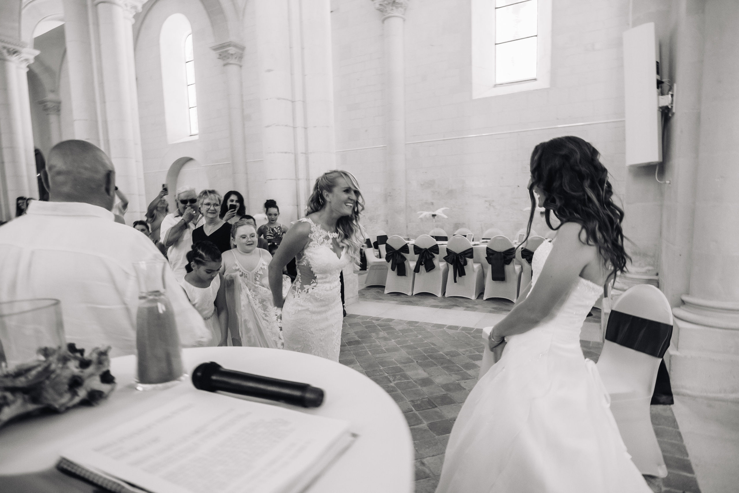 Anaïs & Tiffany | Style dans chaque instant. Photographe professionnelle à Poitiers, Tours et Châtellerault | Studio photo entre Poitiers et Tours – portraits, familles, entreprises, ma