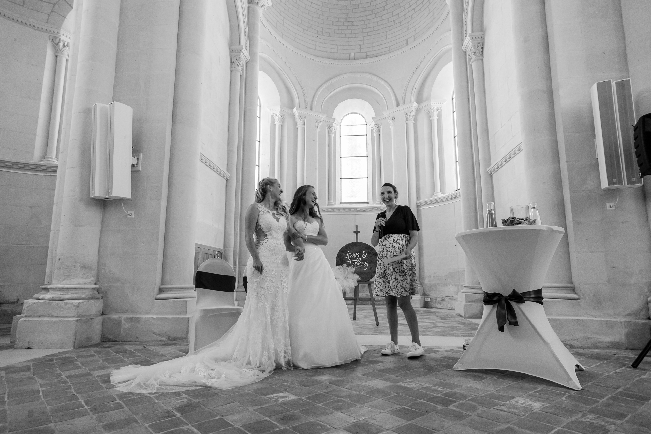 Anaïs & Tiffany | Style dans chaque instant. Photographe professionnelle à Poitiers, Tours et Châtellerault | Studio photo entre Poitiers et Tours – portraits, familles, entreprises, ma