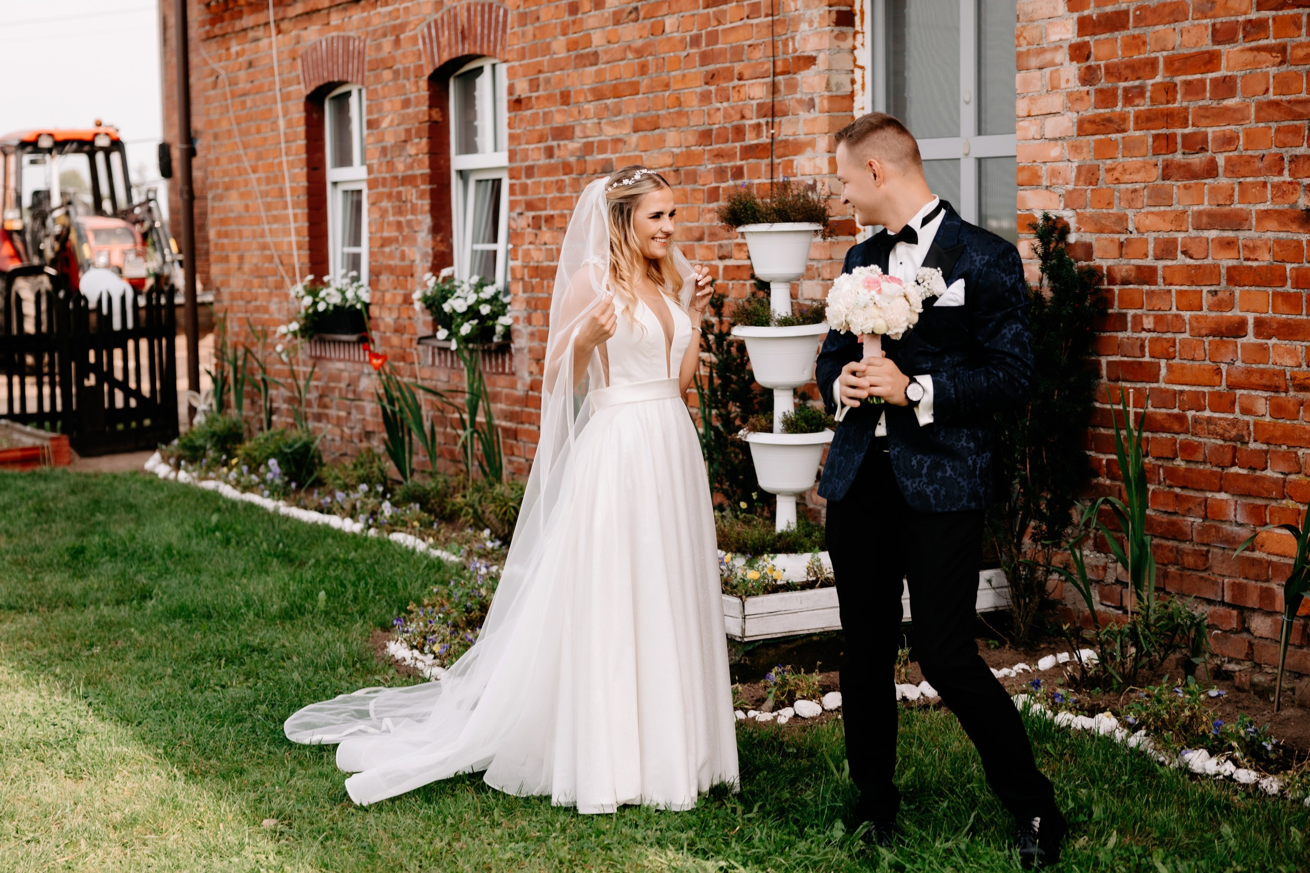 Patrycja ♡ Wojtek. Fotograf Ślubny Warszawa - Sesje Biznesowe Rodzinne Eventy
