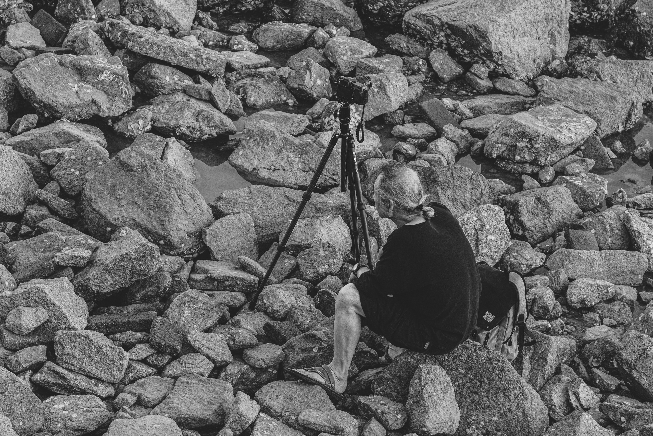 Lone photographer | Black & White Photography | Zhuhai City ( 珠海 ) | Guangdong province. Camera: FUJIFILM X-Pro3 56mm F1.2