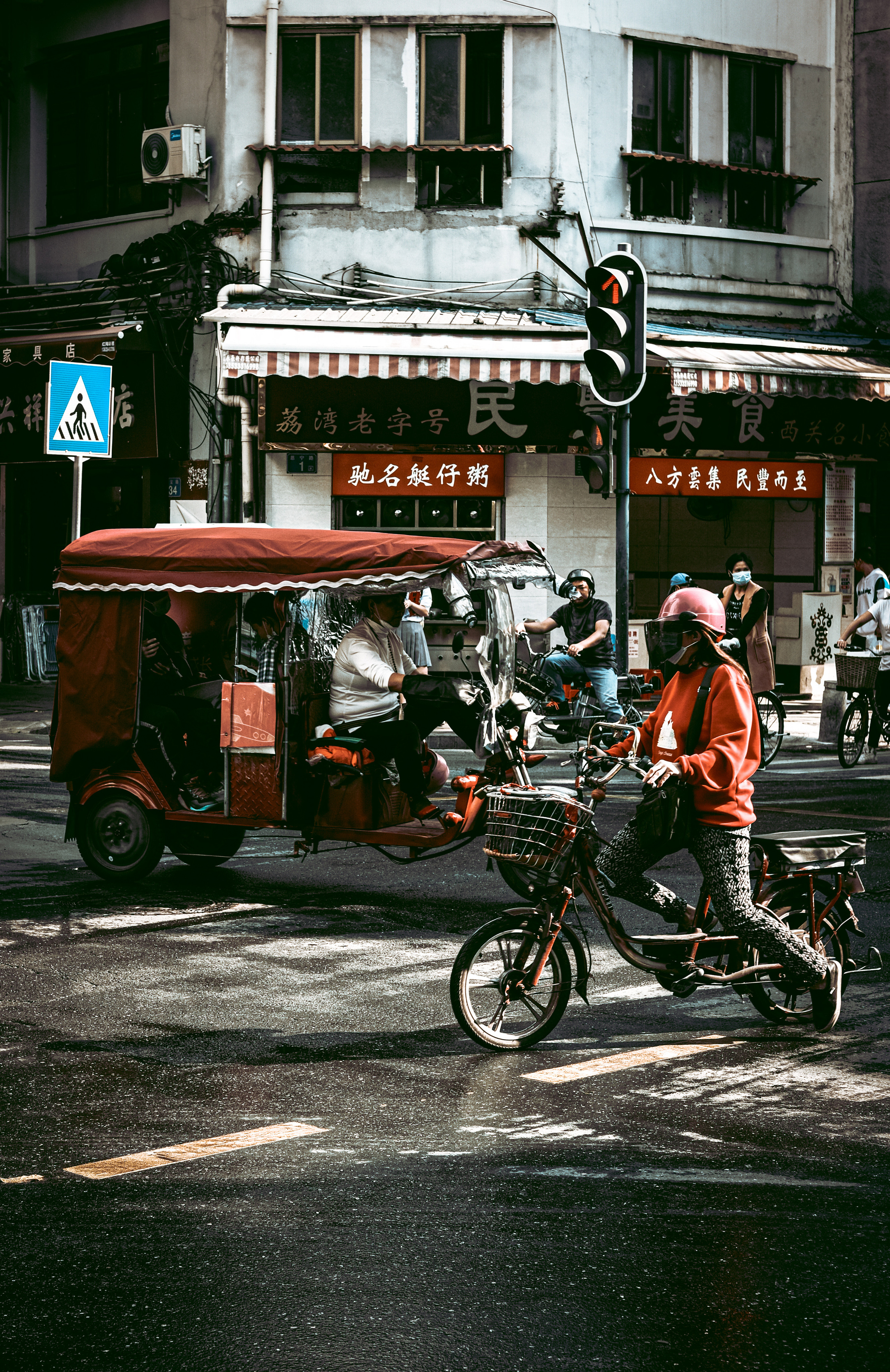 China Town | Guangzhou Street Photography | China | Camera: FUJIFILM X-Pro3 56mm F1.2 | 广州
