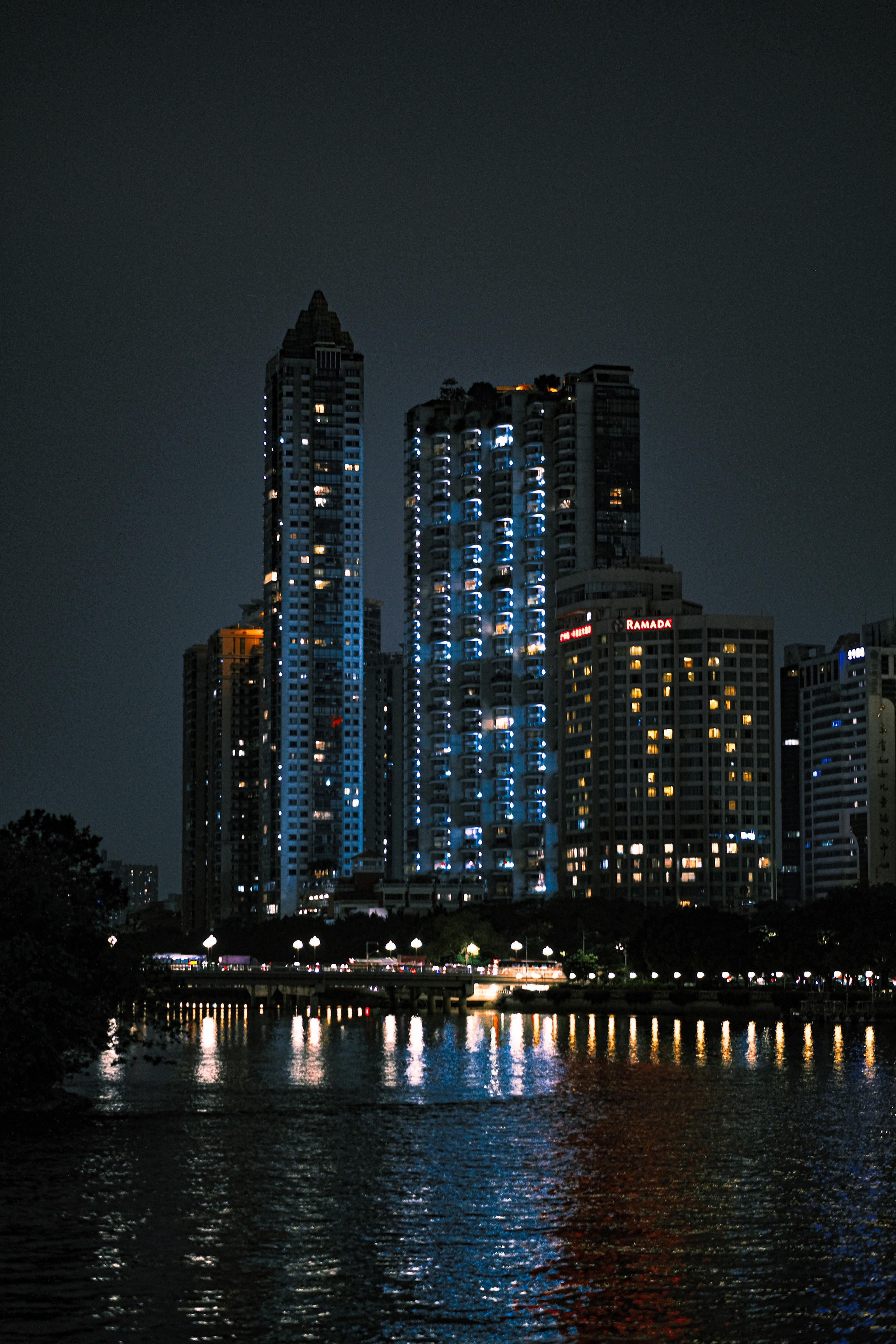 Guangzhou City | Night Photography | 广州 | Camera: FUJIFILM X-Pro3 56mm F1.2