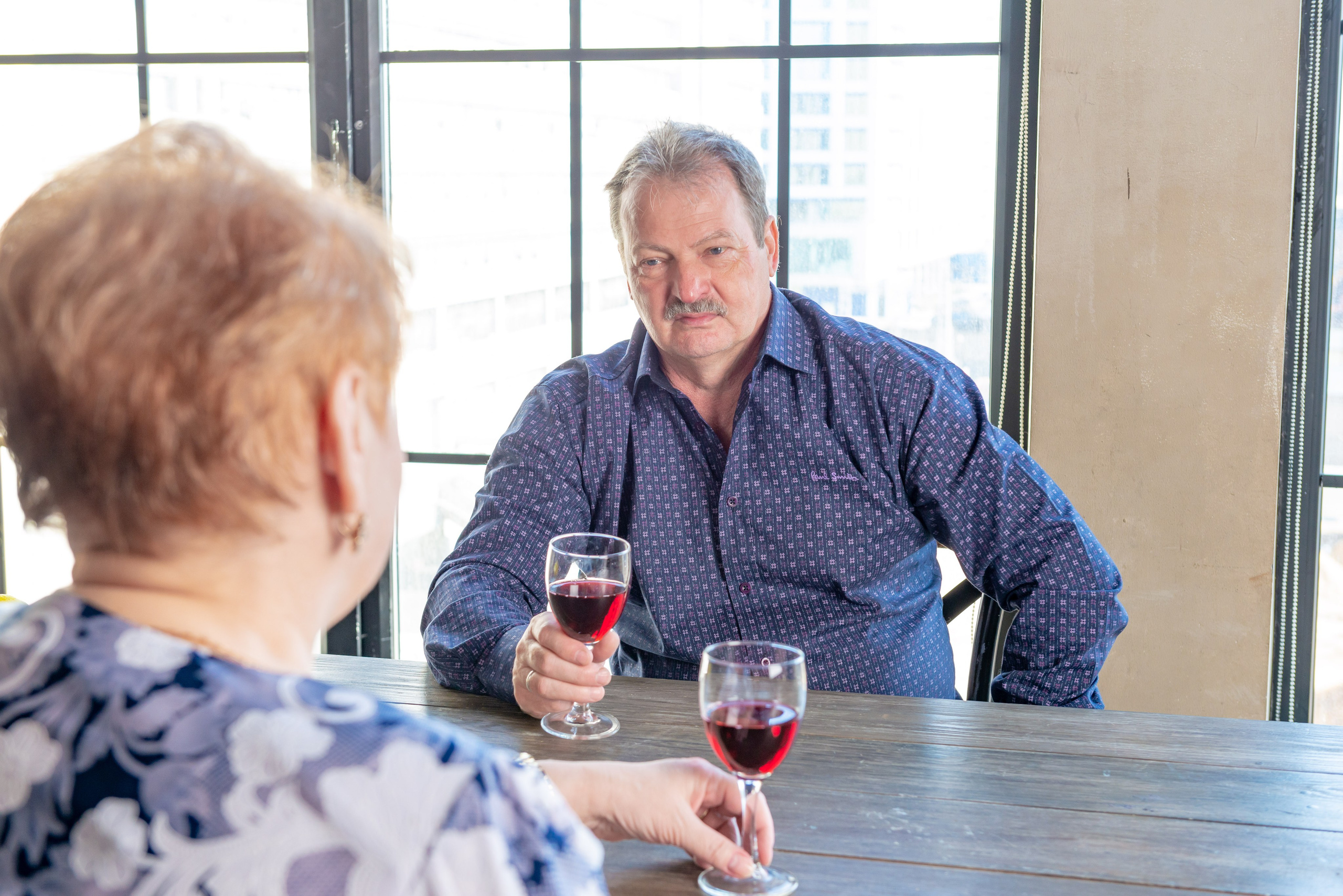 Photosession of a married couple in the studio. FOTÓGRAFO MÉXICO QUINTANA ROO