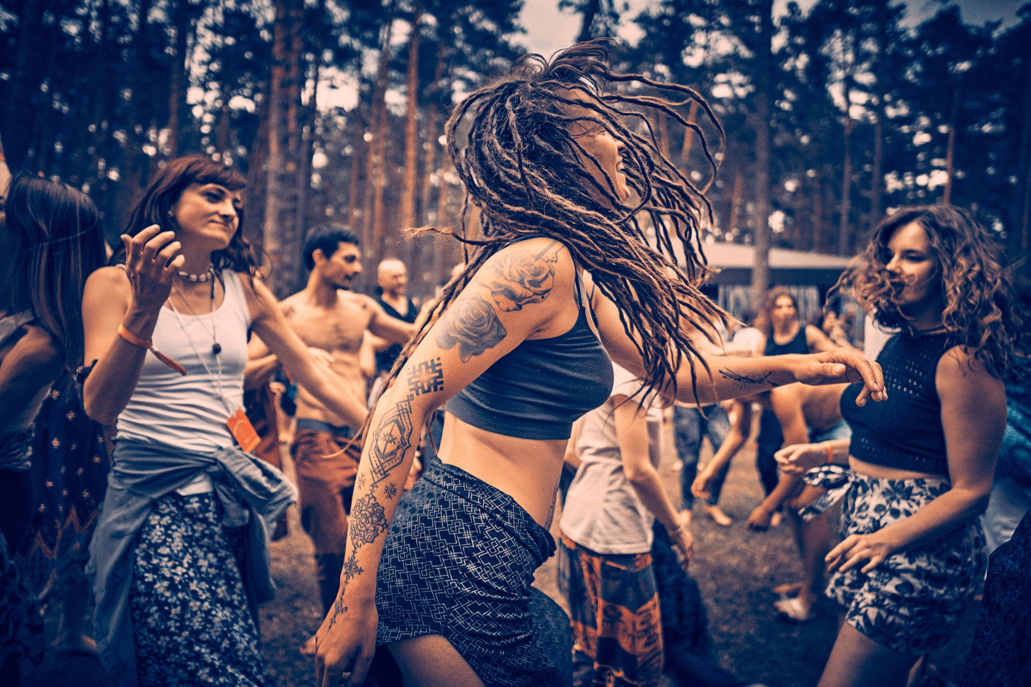 Portrety Ludzi, zrobione na Festiwalach Świadomościowych i Muzycznych: Dharma, ZIELONE KRĘGI, Wibracje, FRUŃ, Organic, Turkusowa Wyspa. Andriej Szypilow - Fotografia & Wideografia