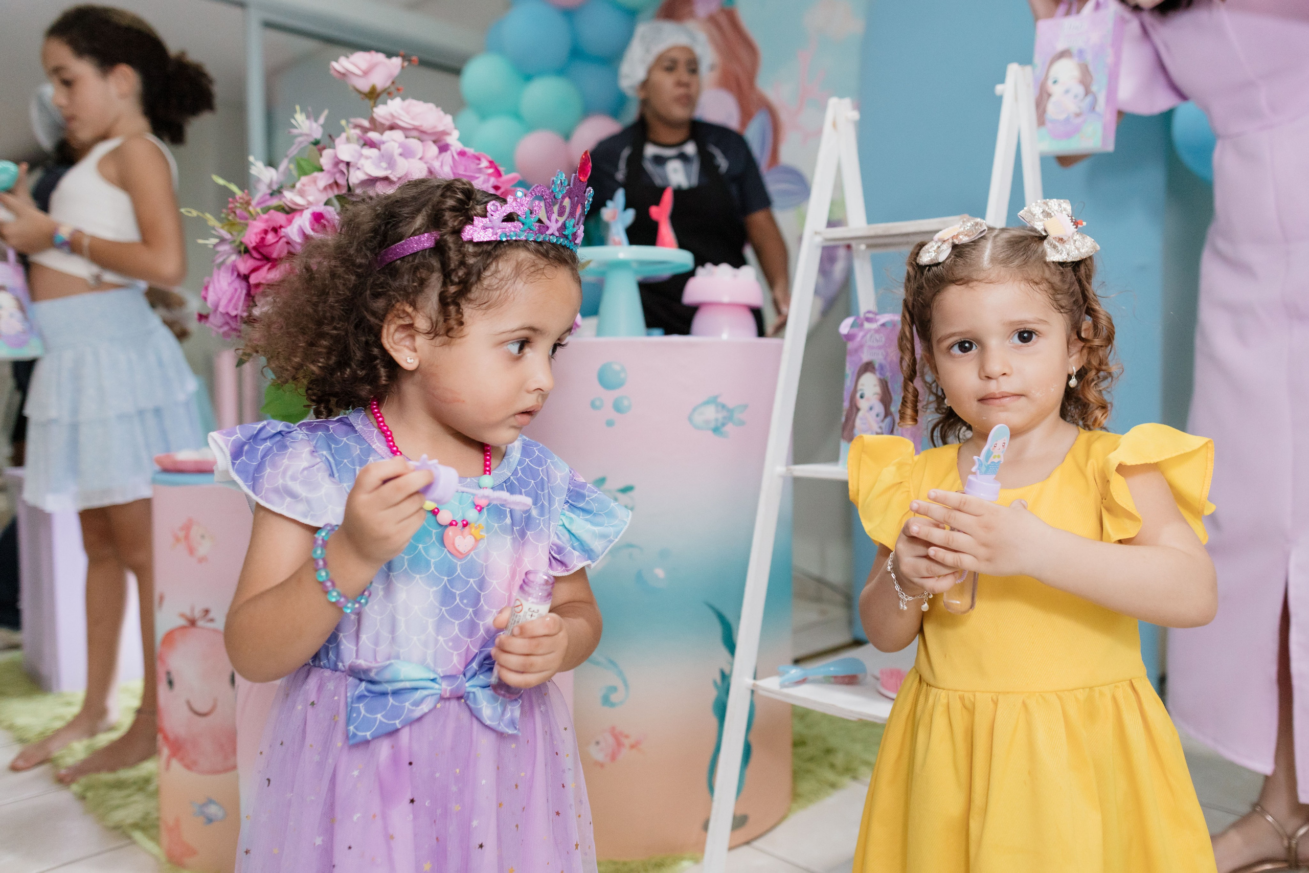 Momento de entrega das sacolinhas