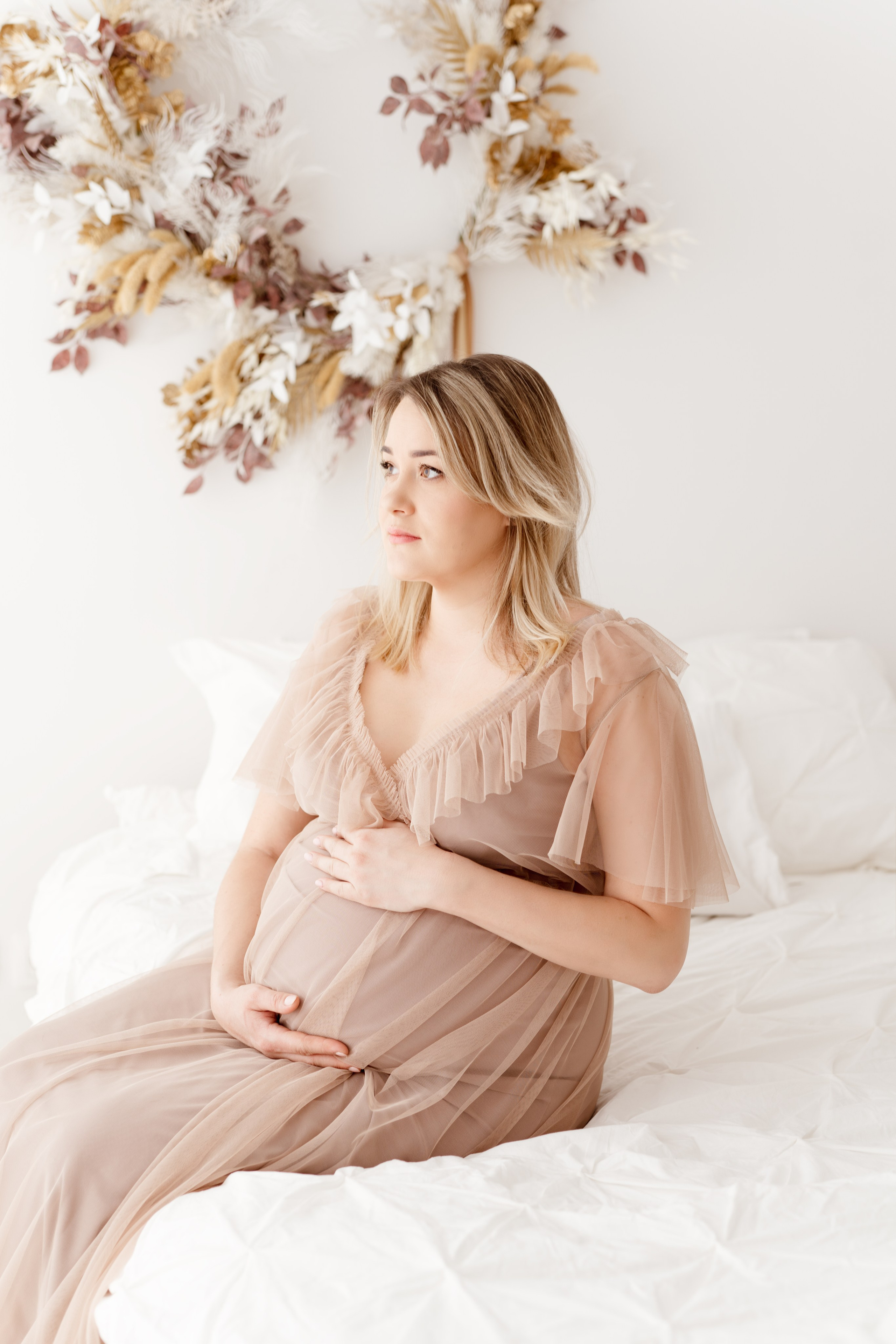 Sesja ciążowa Kasi. Fotograf Łódź - sesja ciążowa, noworodkowa, dziecięca. Studio w Łodzi