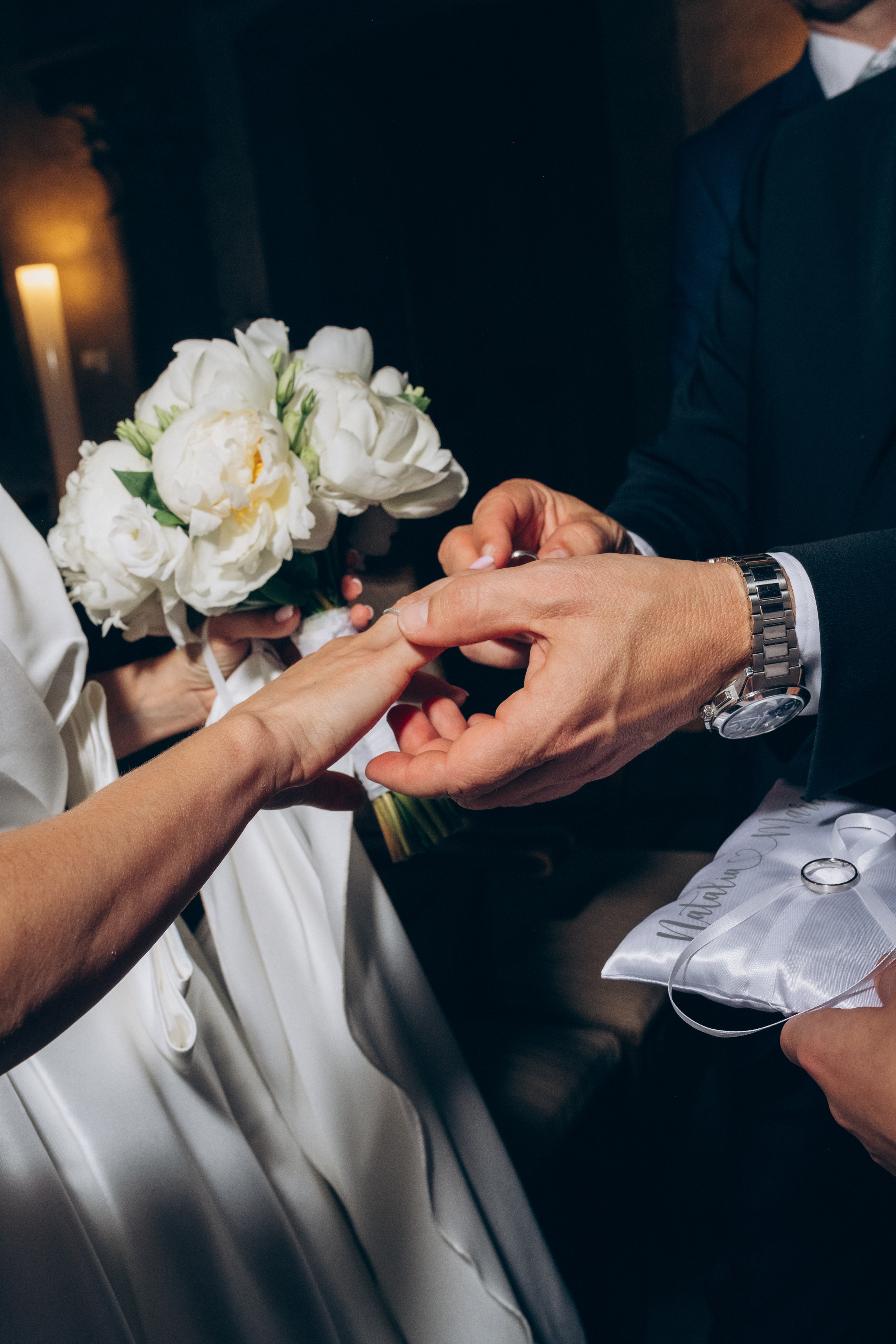 Heiratsringe in Standesamt