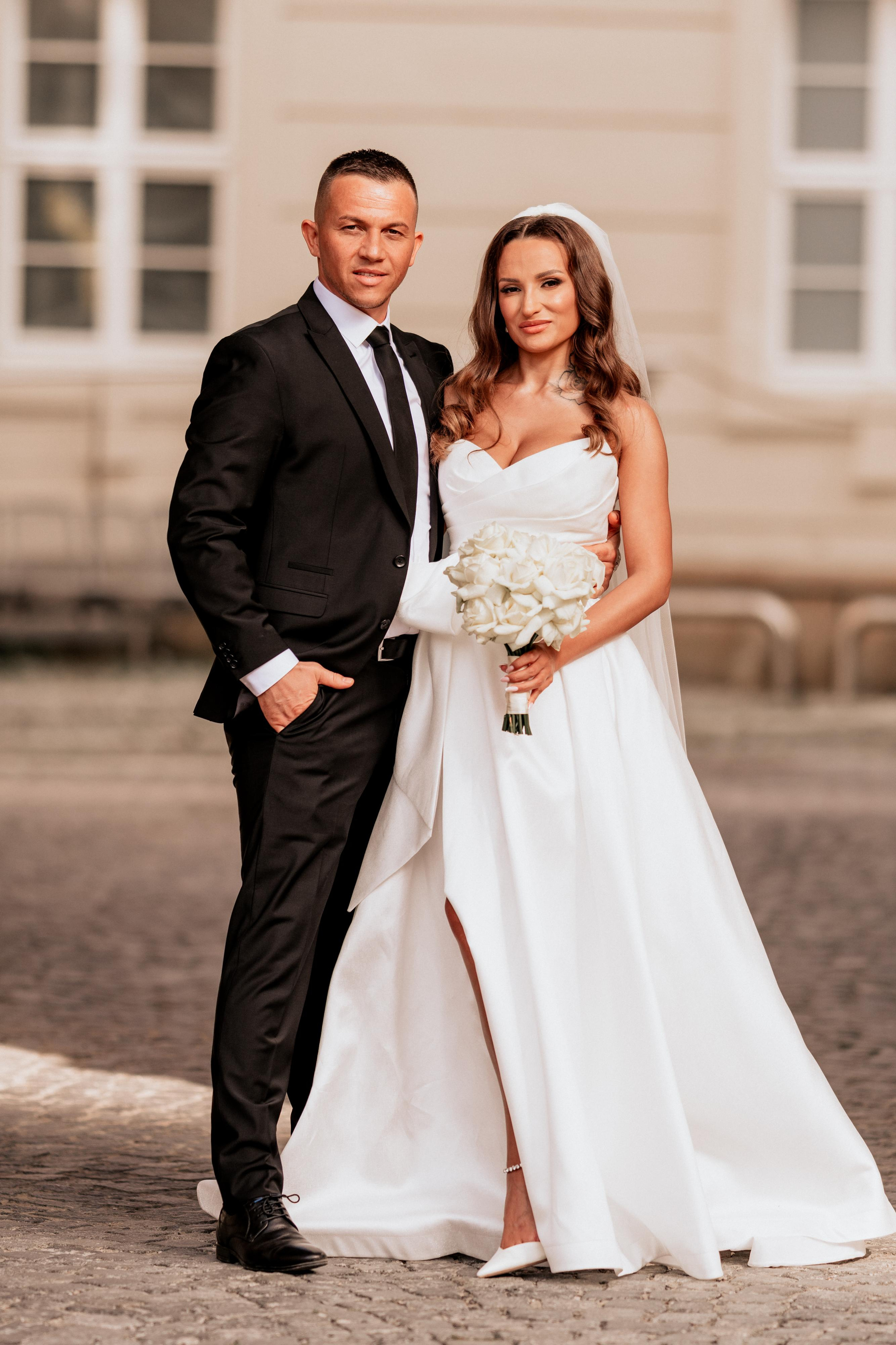 First Look im Schloss Werneck – Magischer Moment zwischen Braut und Bräutigam