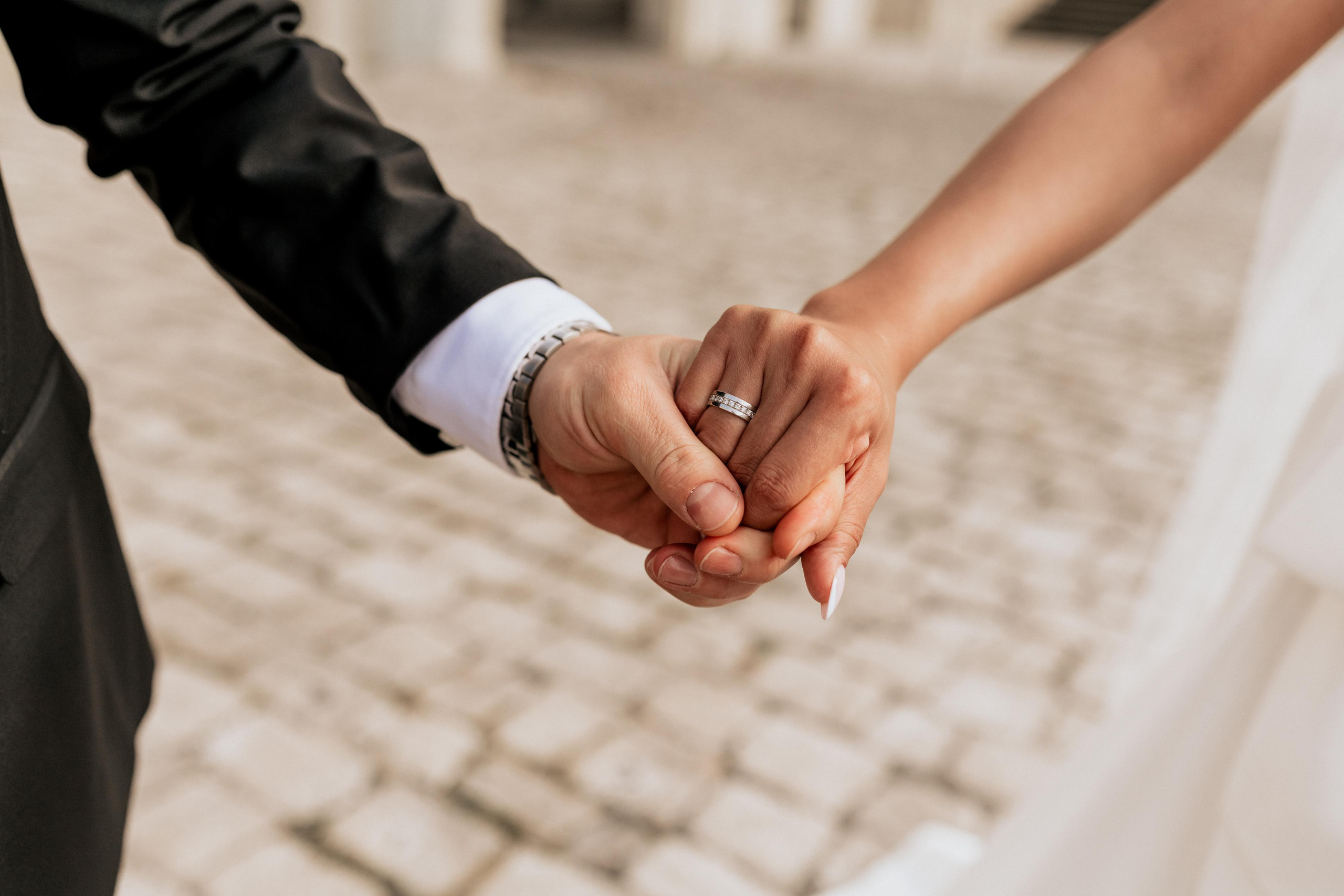 Hochzeitsfotografin Würzburg – Traumhafte Hochzeit im Schloss Werneck. Anna Saribekyan – Beste Hochzeitsfotografin in Würzburg, Top 10 in Deutschland