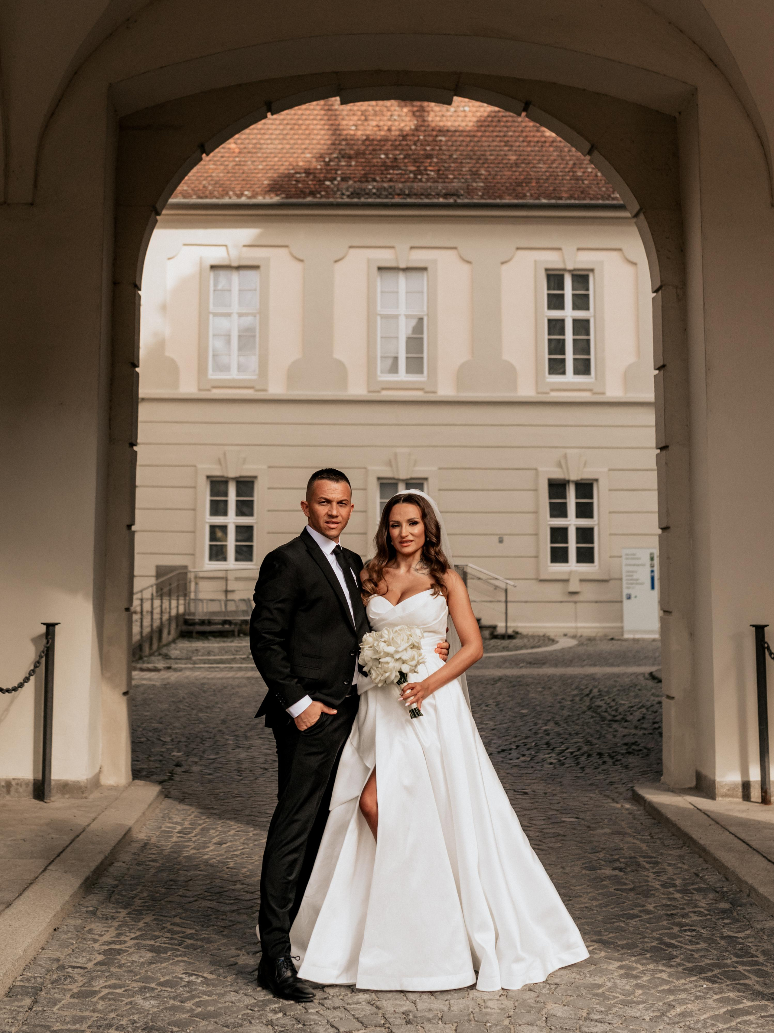 Hochzeitsfotografin Würzburg – Traumhafte Hochzeit im Schloss Werneck. Anna Saribekyan – Beste Hochzeitsfotografin in Würzburg, Top 10 in Deutschland