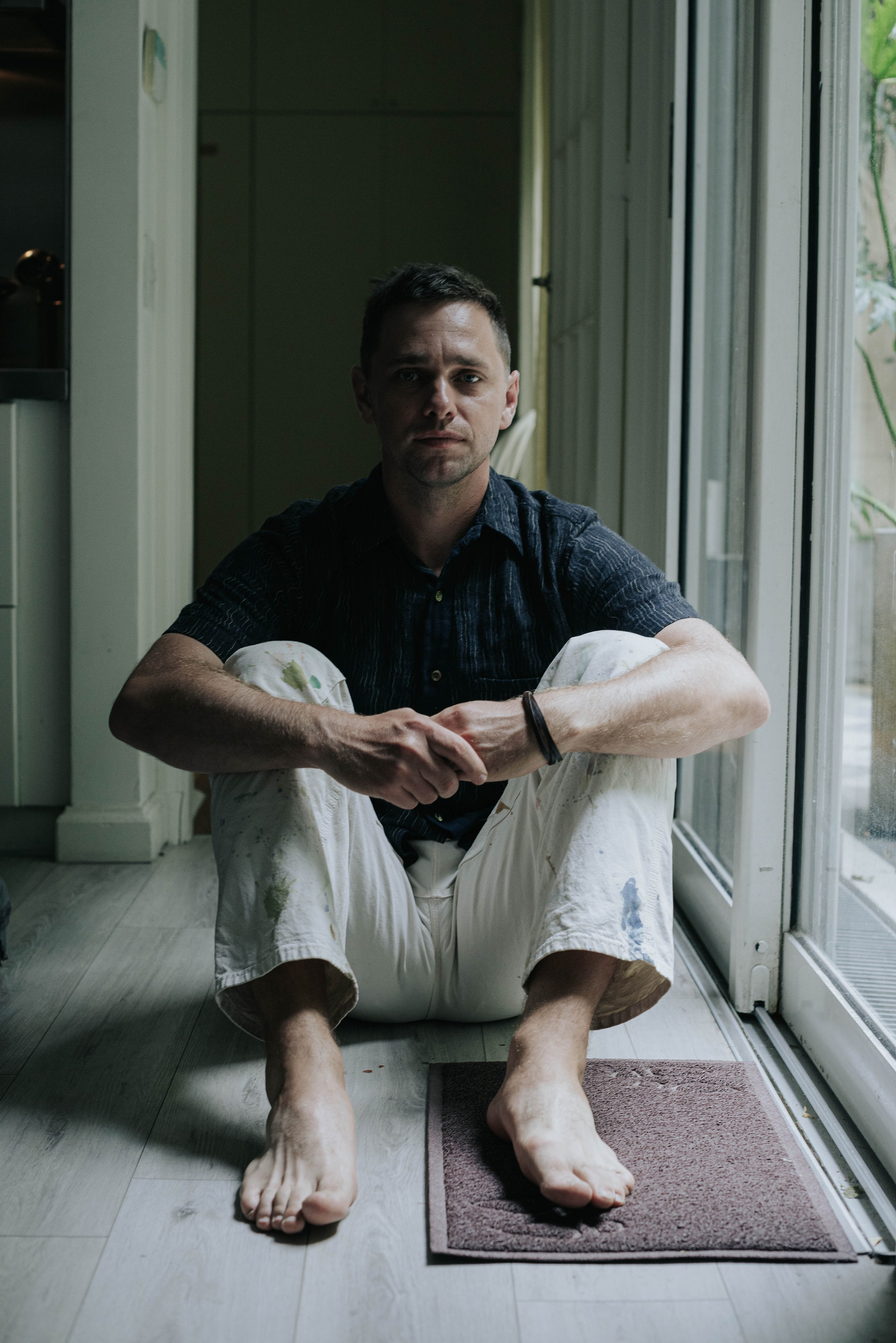 Docdocdoc. Visiting a Friend. Photographer @elmirkami in the city of Buenos Aires