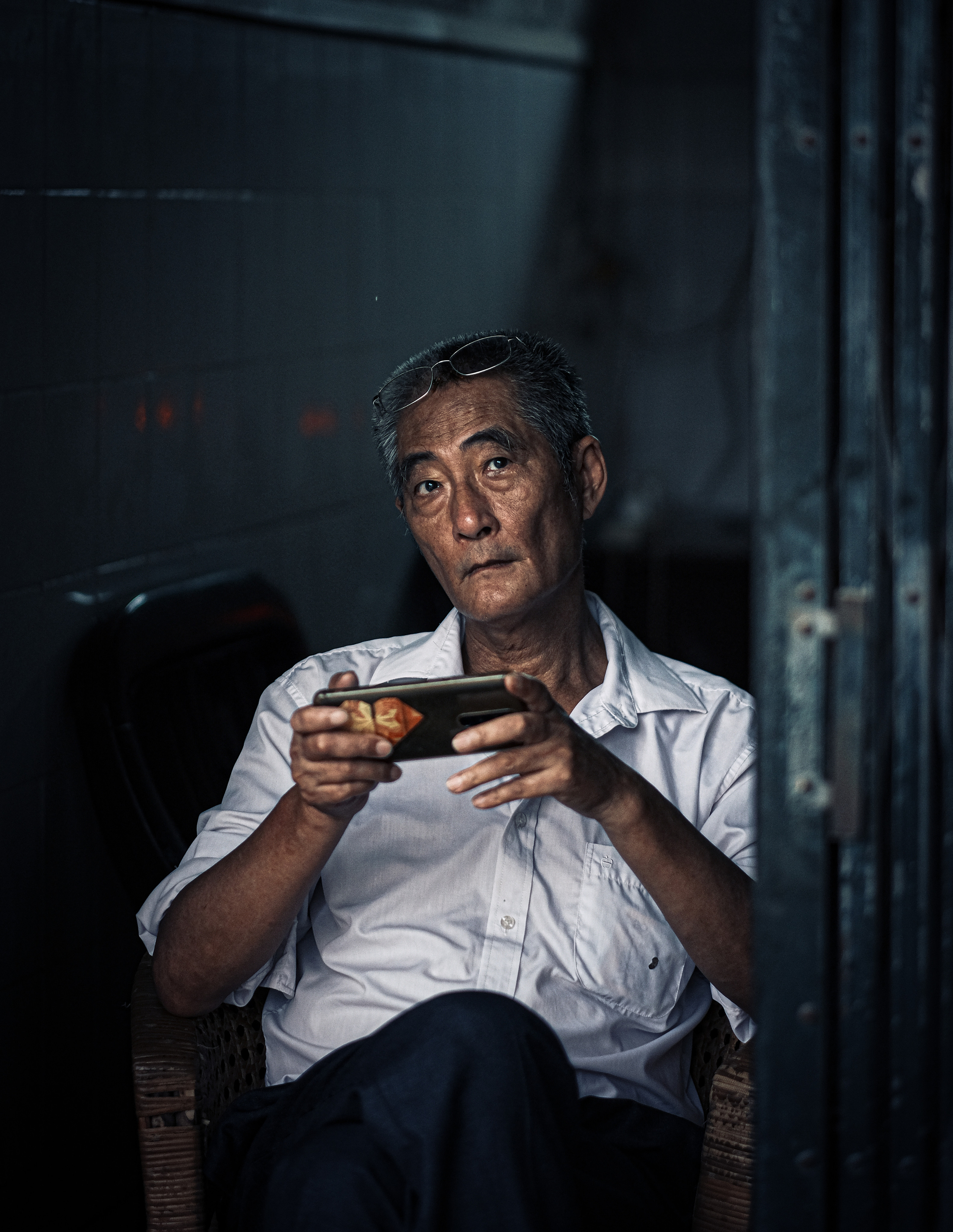 Stranger | Candid Street Photography | China Town | Street Night Photography | 汕头市 | Camera: FUJIFILM X-Pro3 56mm F1.2