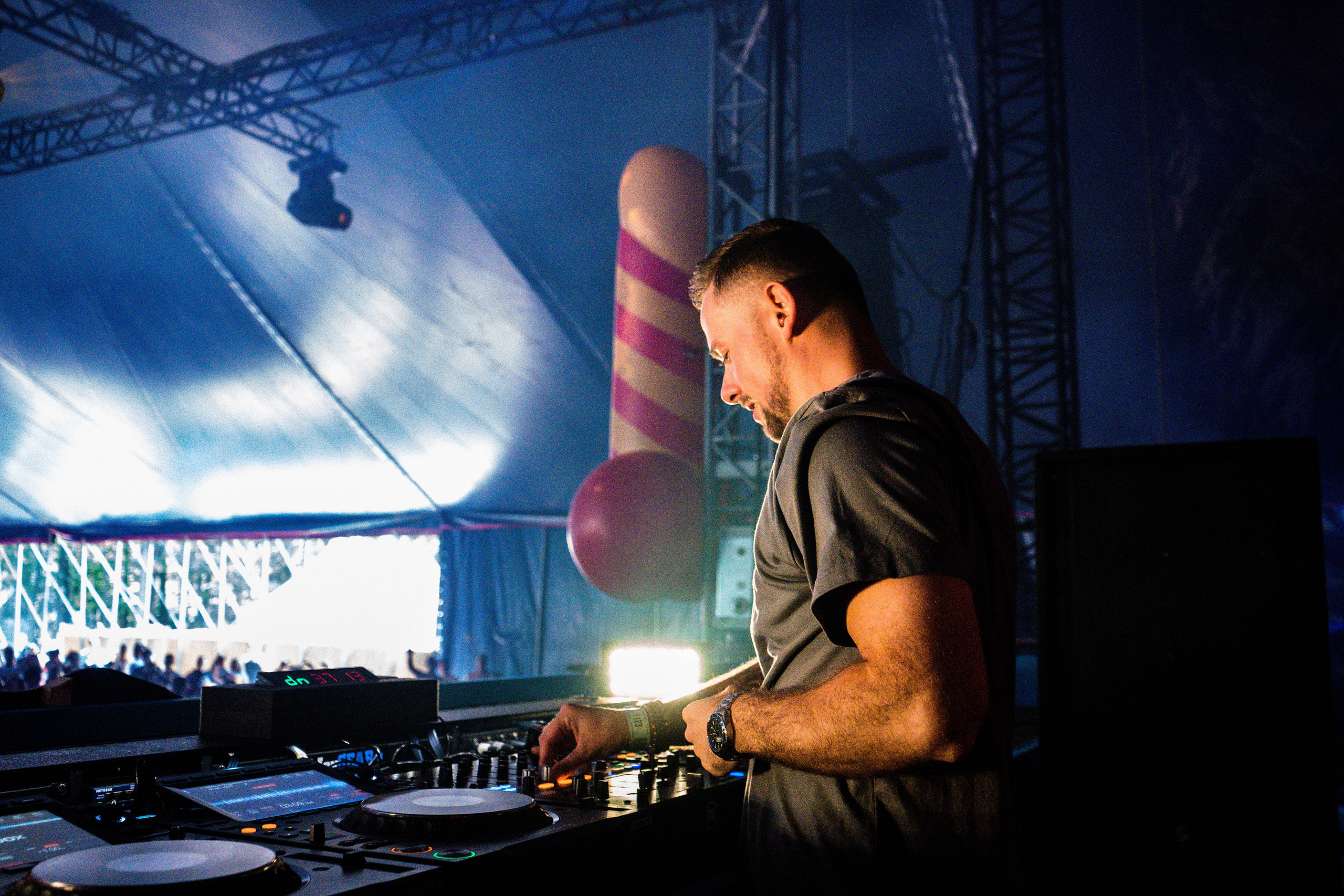 Event Photography for Music Artist — Raymond | Chisinau & Europe. Photographer in Chisinau — Raymond | Portraits, Events & Product Photography