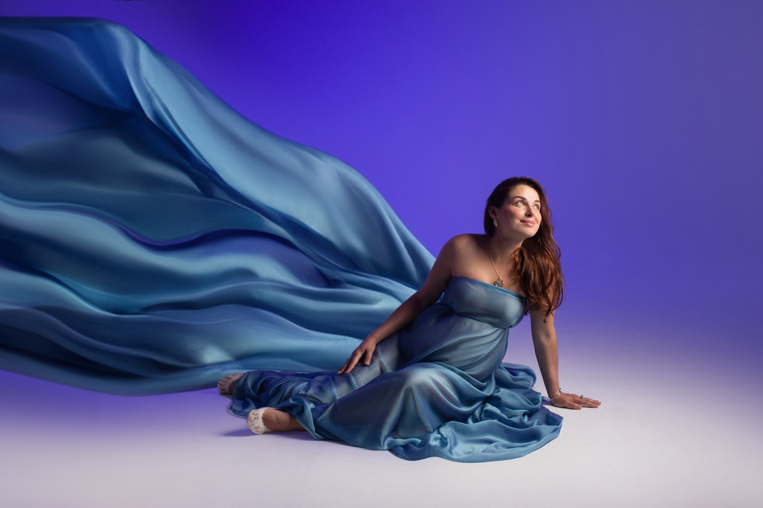 Photo shoot in minimalist style. Professional photographer in Spain