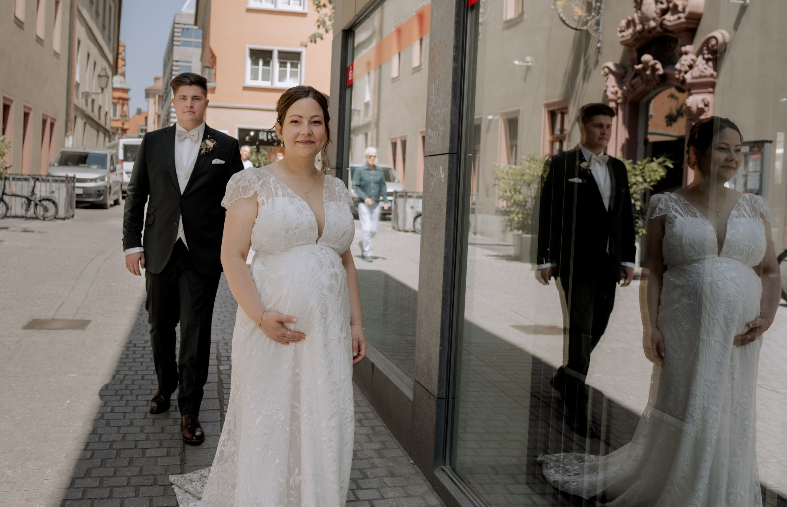 Sarah & Julian – Sommerhochzeit voller Liebe in Würzburg | Anna Saribekyan Fotografie. Anna Saribekyan – Beste Hochzeitsfotografin in Würzburg, Top 10 in Deutschland