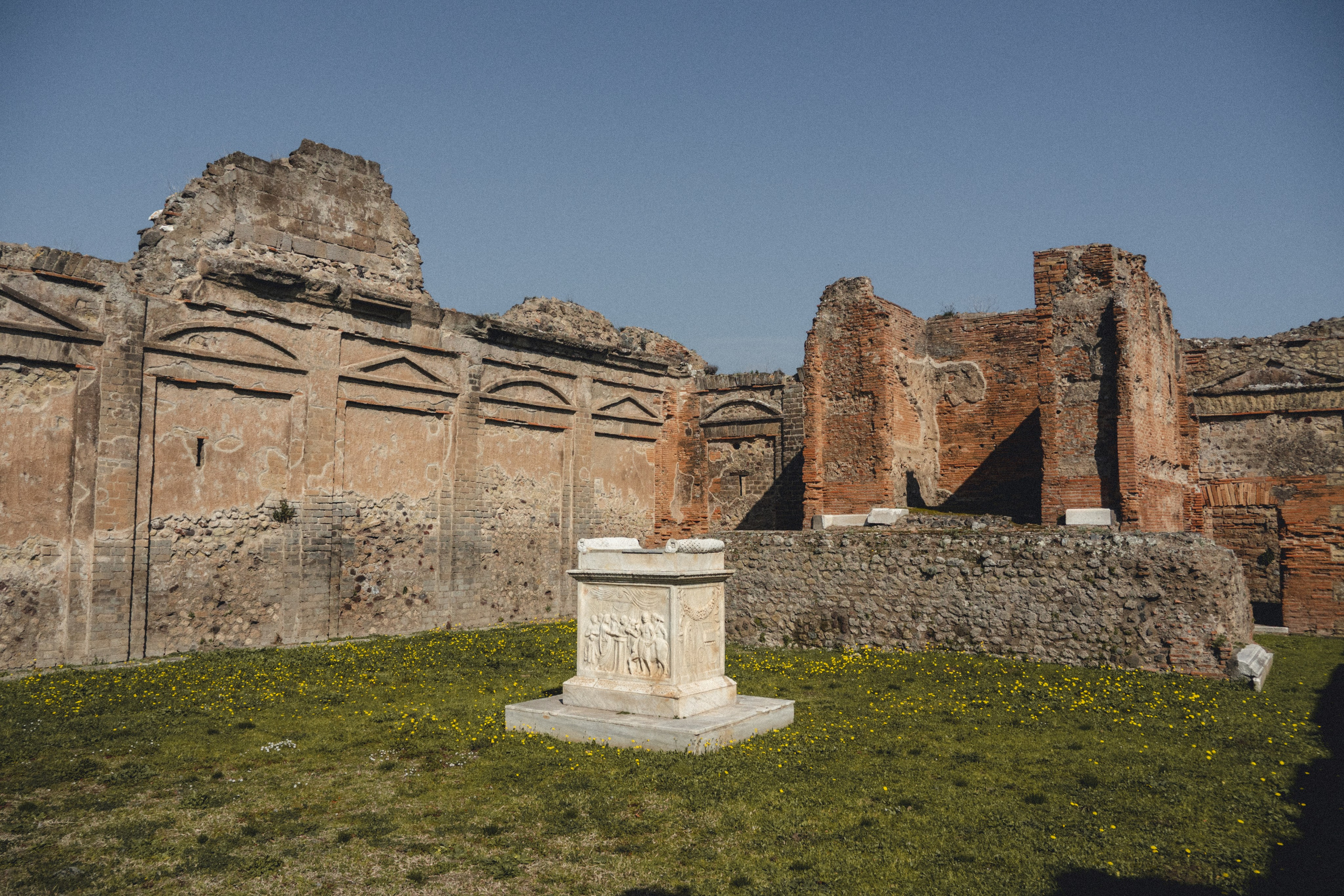 Pompeii. Photographe sur Cote d’Azur. Portraits de familles, couples, enfants, événements