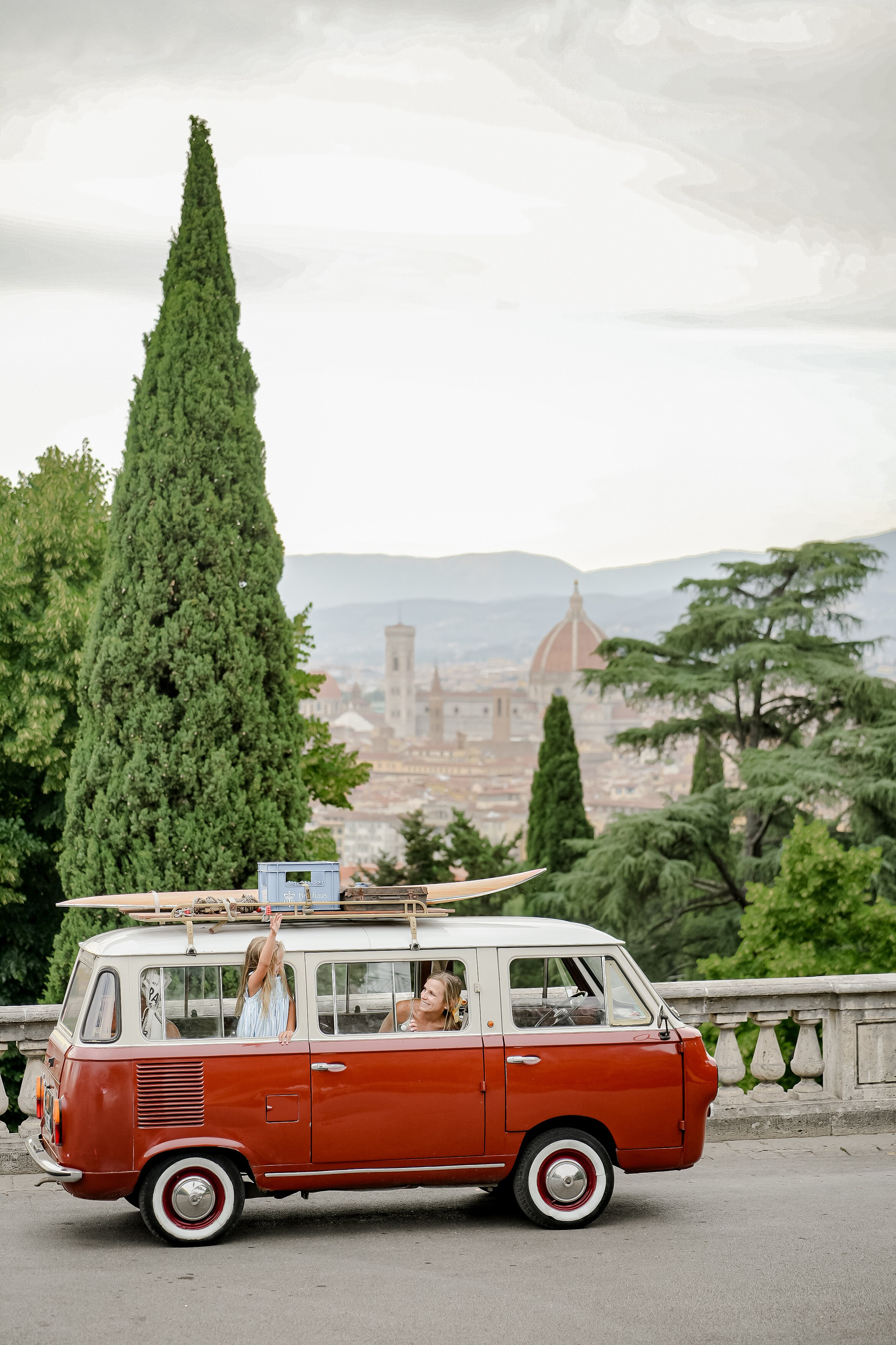 Family Photoshoot. Wedding Photographer in Italy