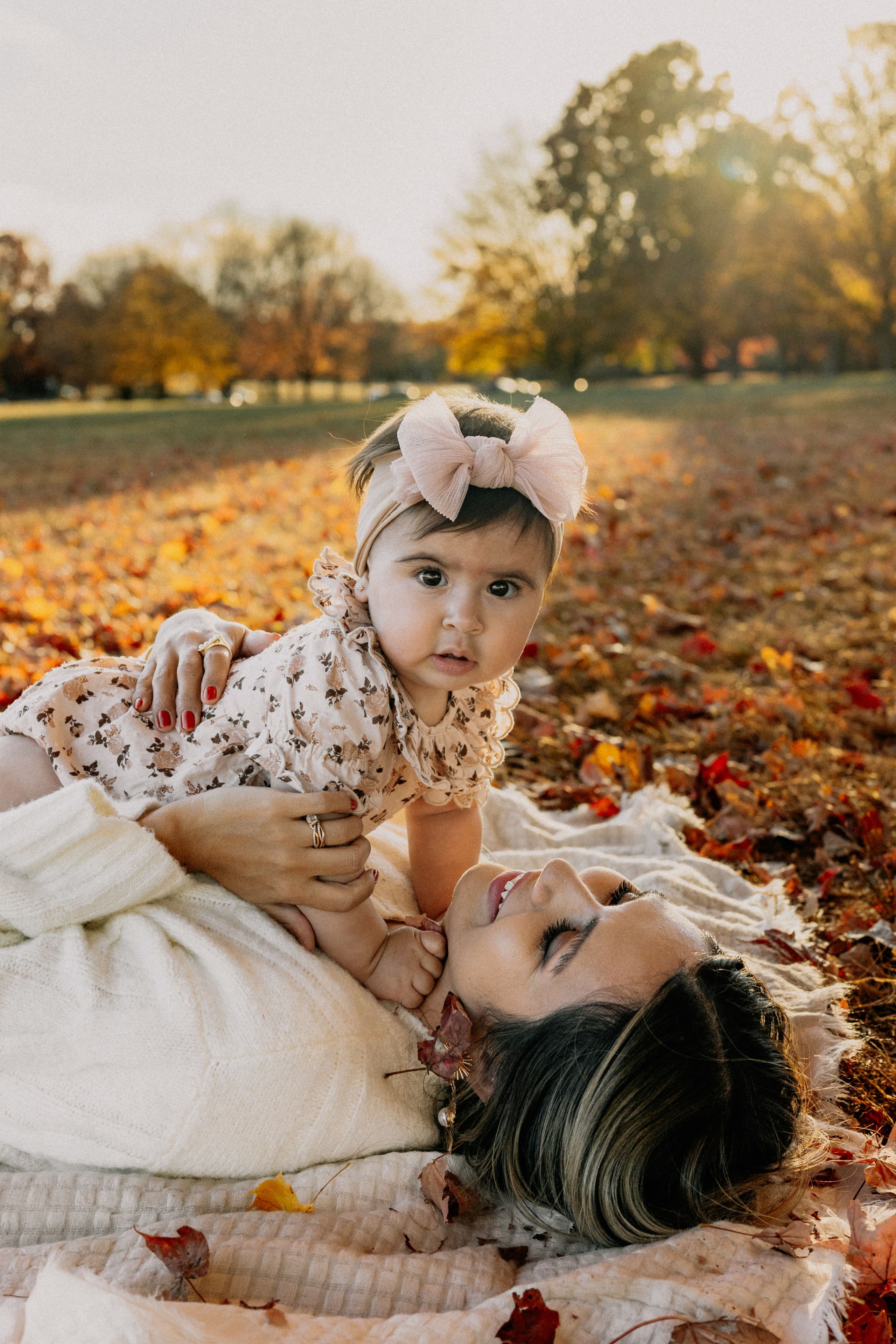 Fall Family Photography – Warm & Cozy Outdoor Session. Alisa Tant — Family and newborn photographer Bucks County, Montgomery county, Philadelphia, NJ