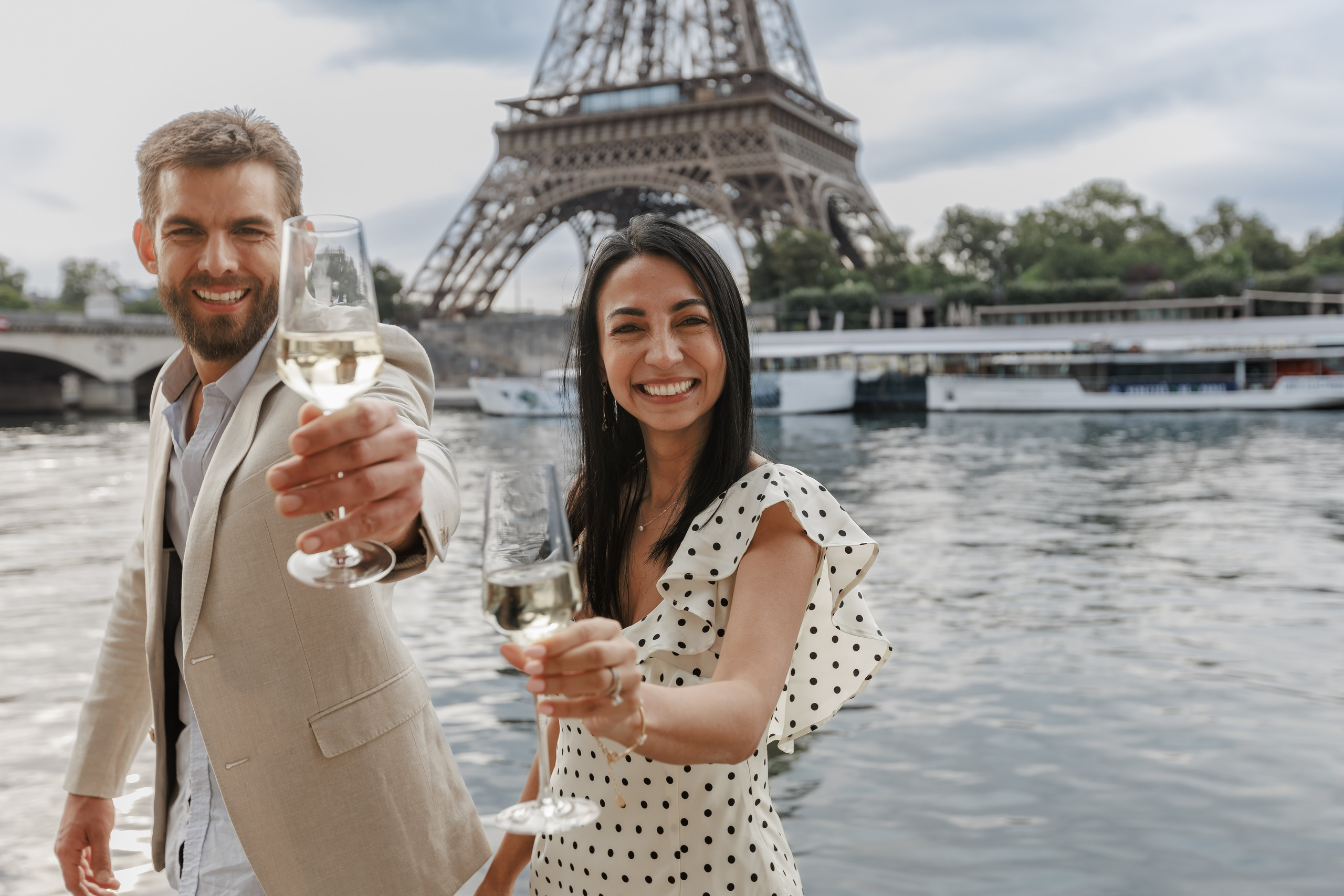 Top 7 Breathtaking Paris Elopement Locations. Photographe à Paris