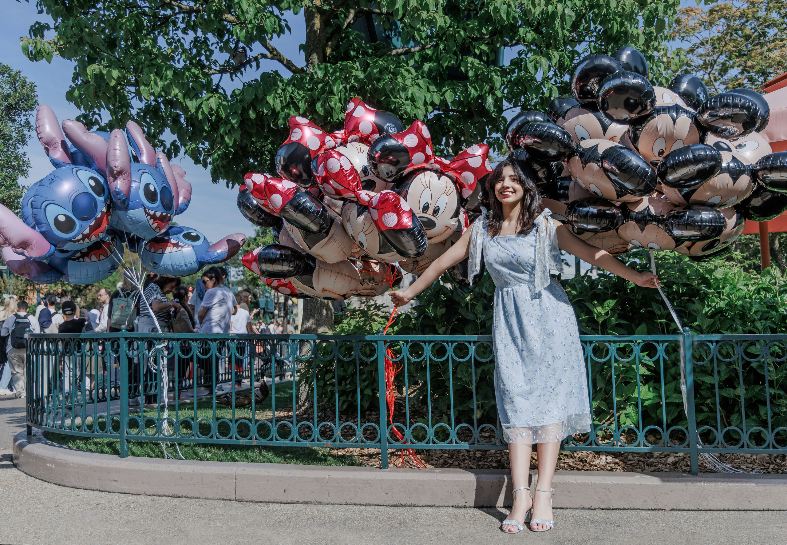 Magical Solo Photoshoot in Disneyland: Photos & Reels. Photographe à Paris