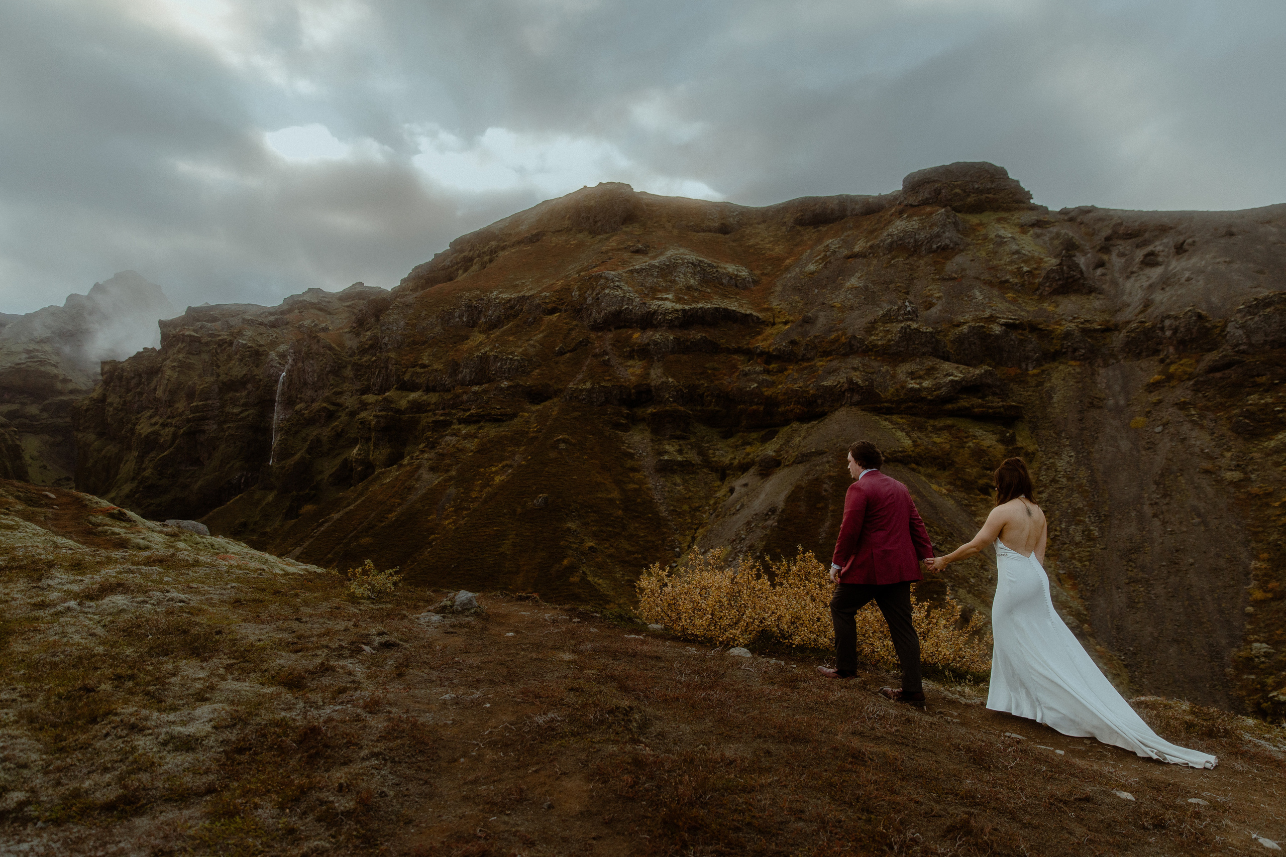 Secret hiking Elopement in Iceland. Iceland elopement photographer & videographer