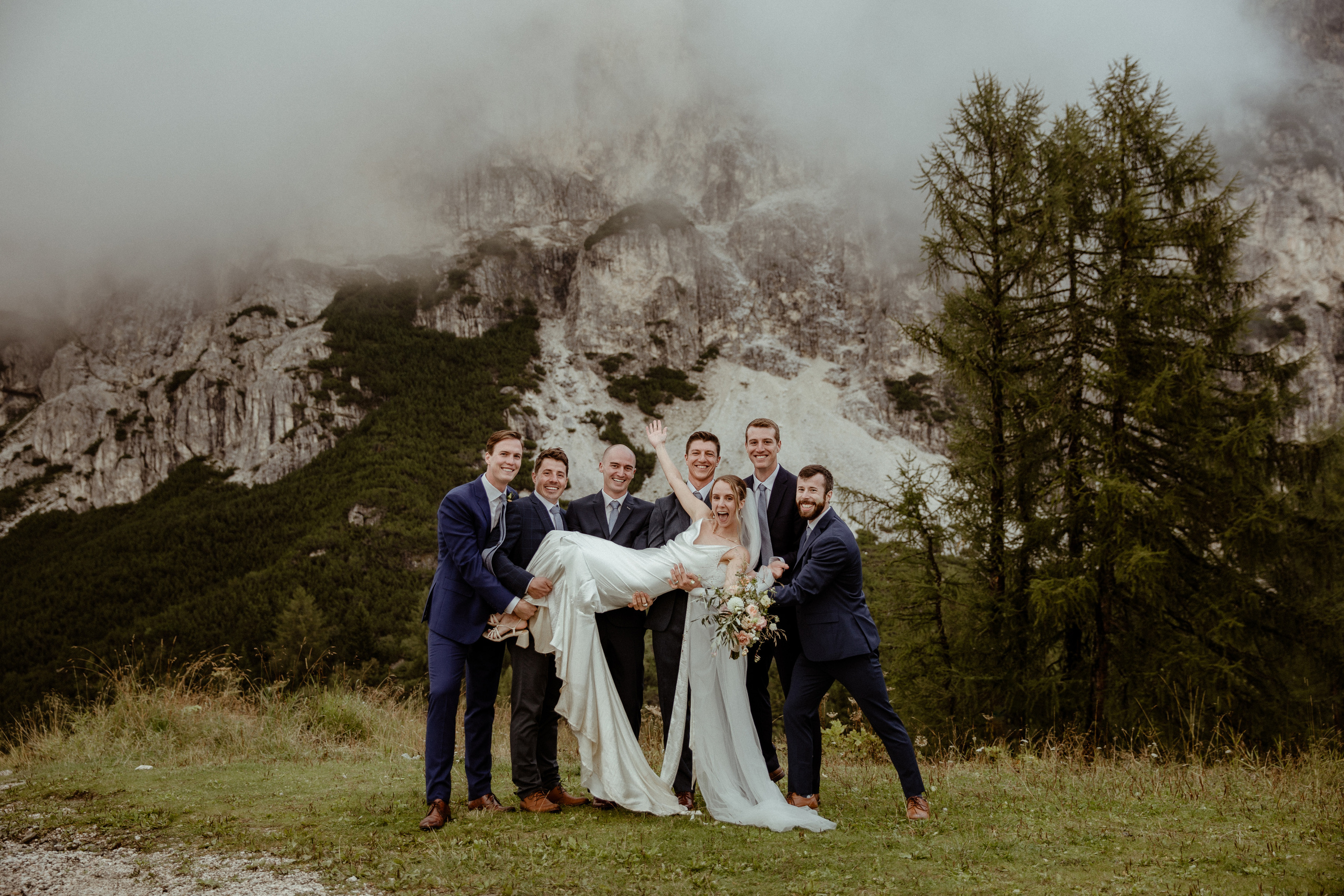 intimate wedding in Dolomites