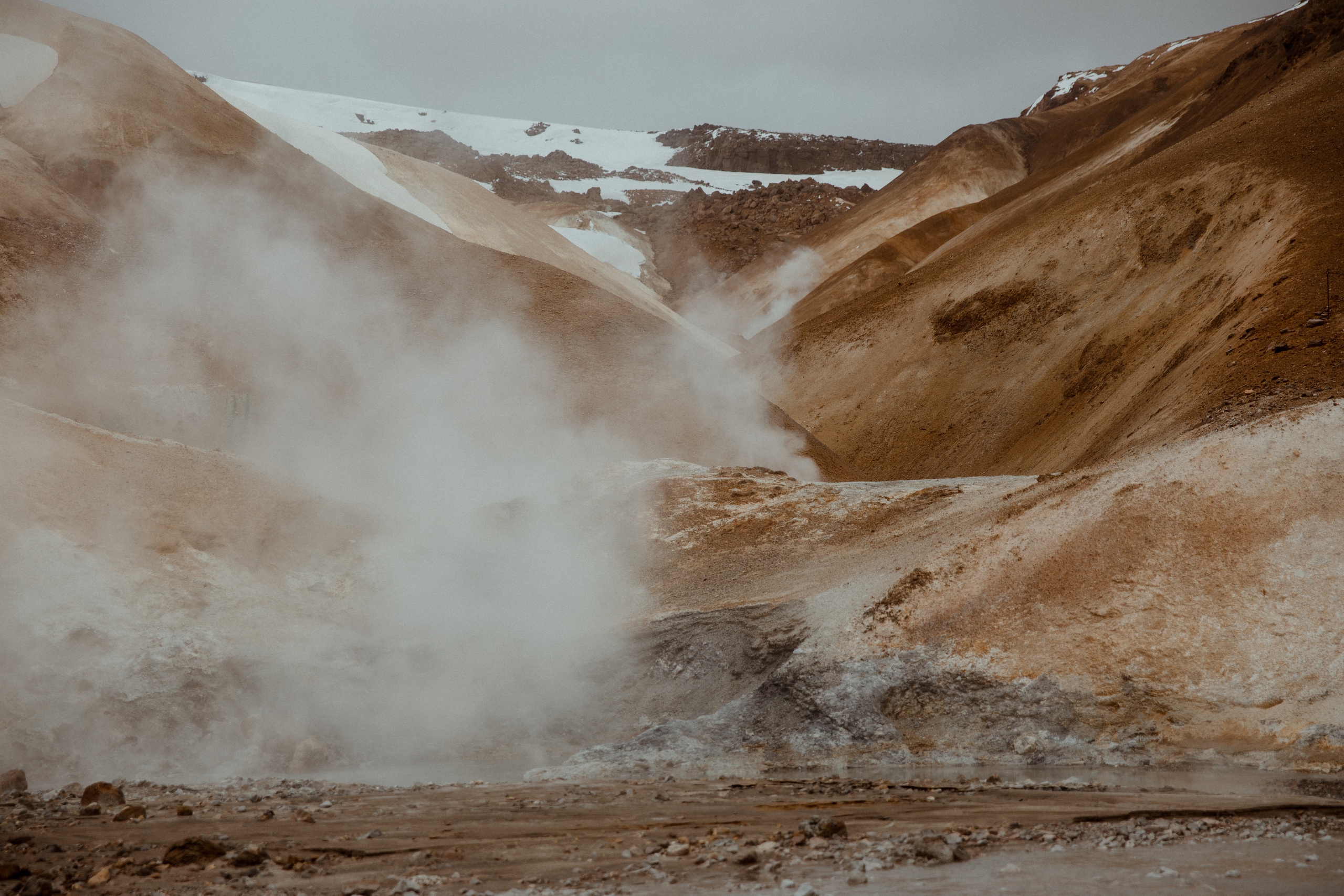 Wedding in Iceland’s Highlands. Iceland elopement photographer & videographer