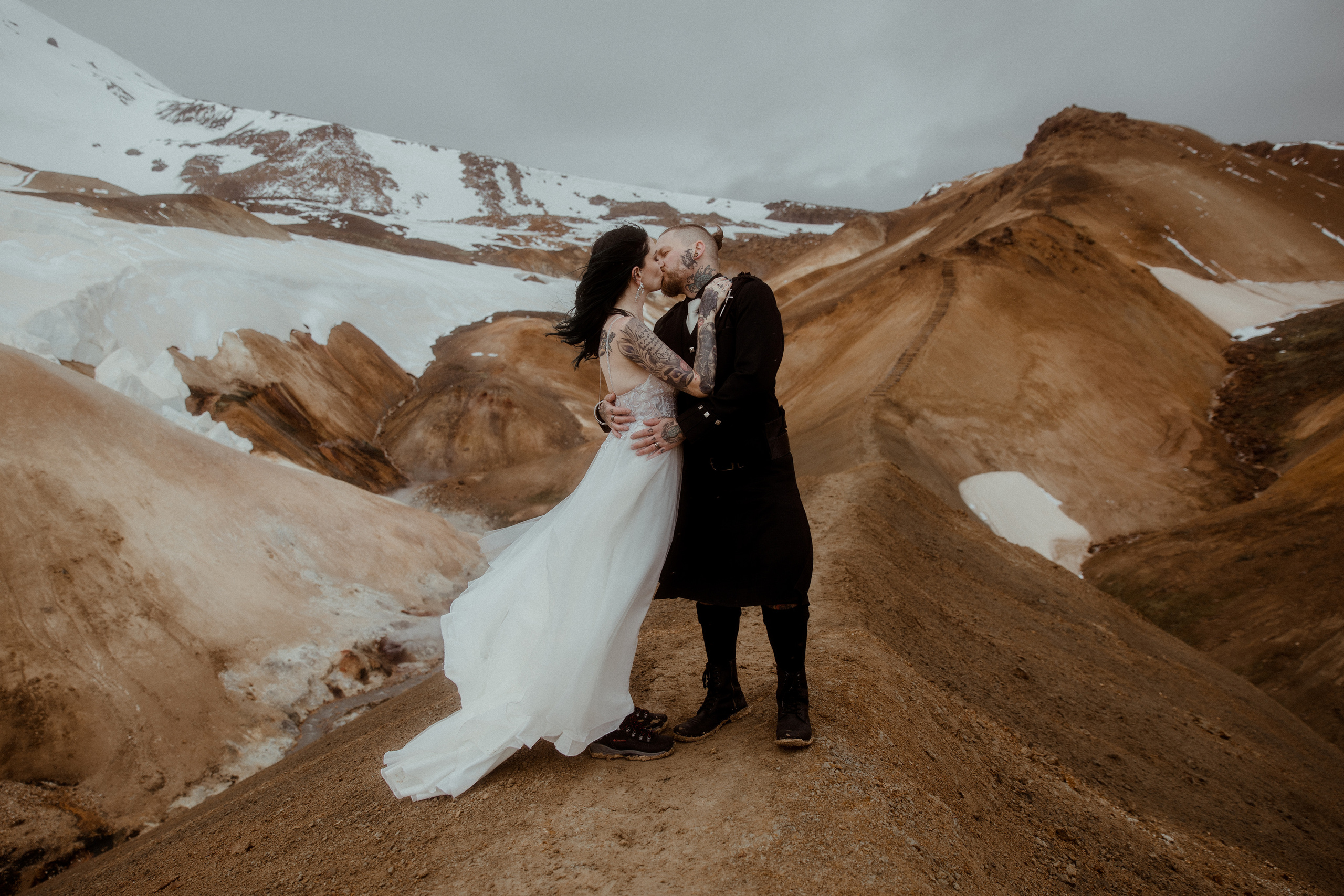 Wedding in Iceland’s Highlands. Iceland elopement photographer & videographer