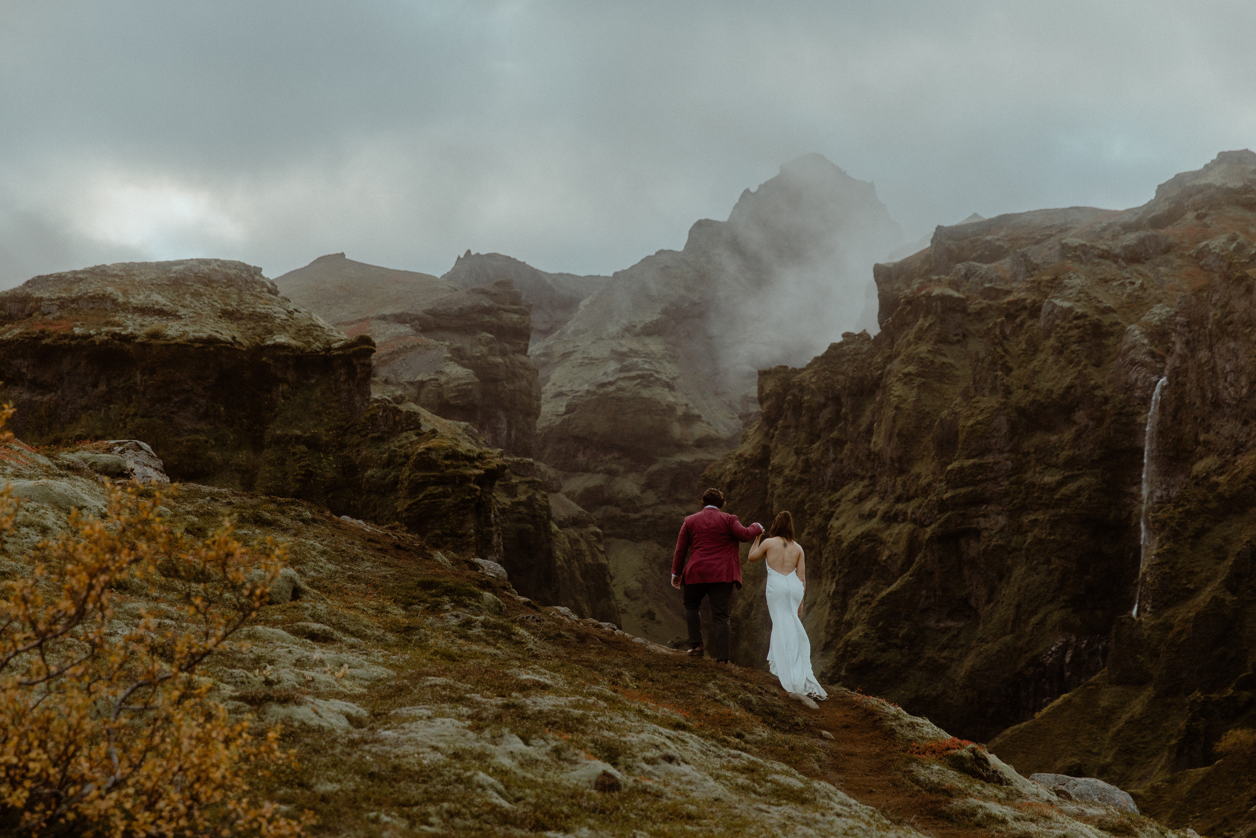 Secret hiking Elopement in Iceland. Iceland elopement photographer & videographer