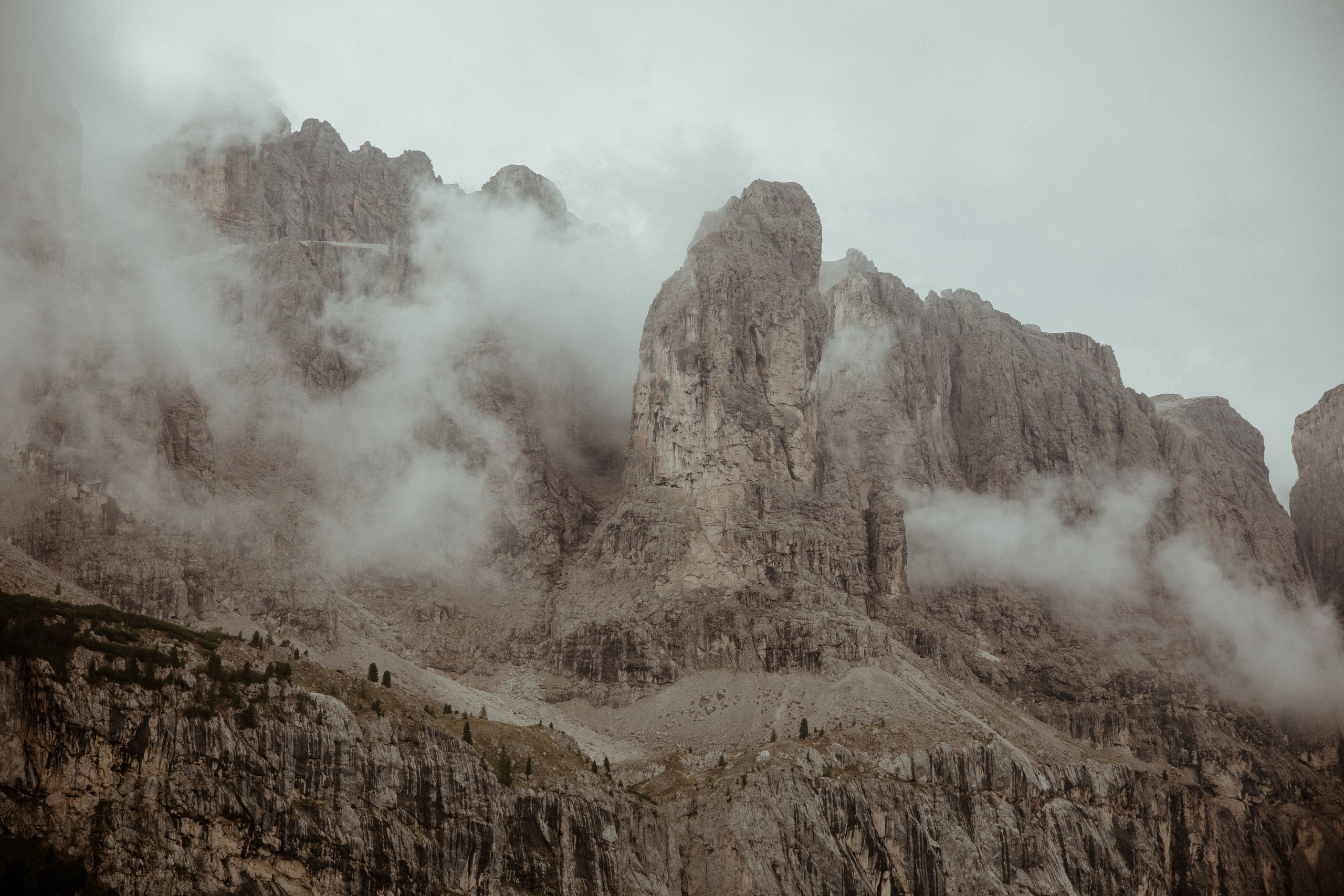 Intimate Wedding in the Dolomites. Iceland elopement photographer & videographer