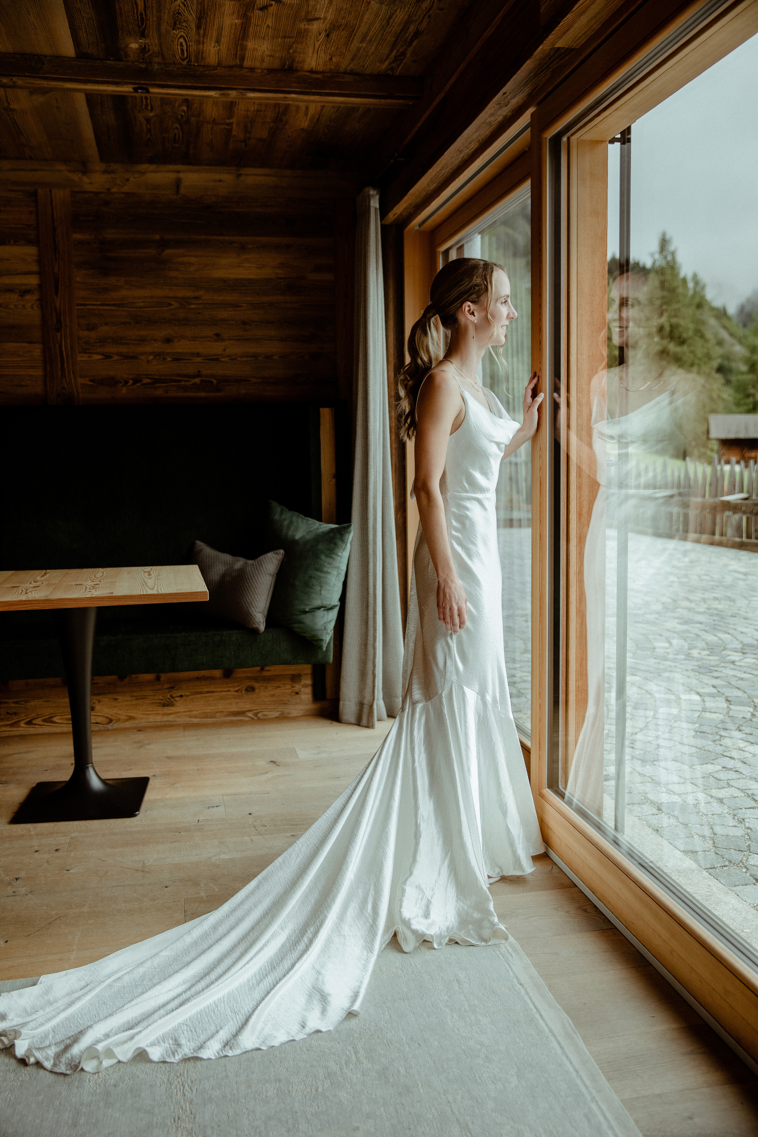 Intimate Wedding in the Dolomites. Iceland elopement photographer & videographer