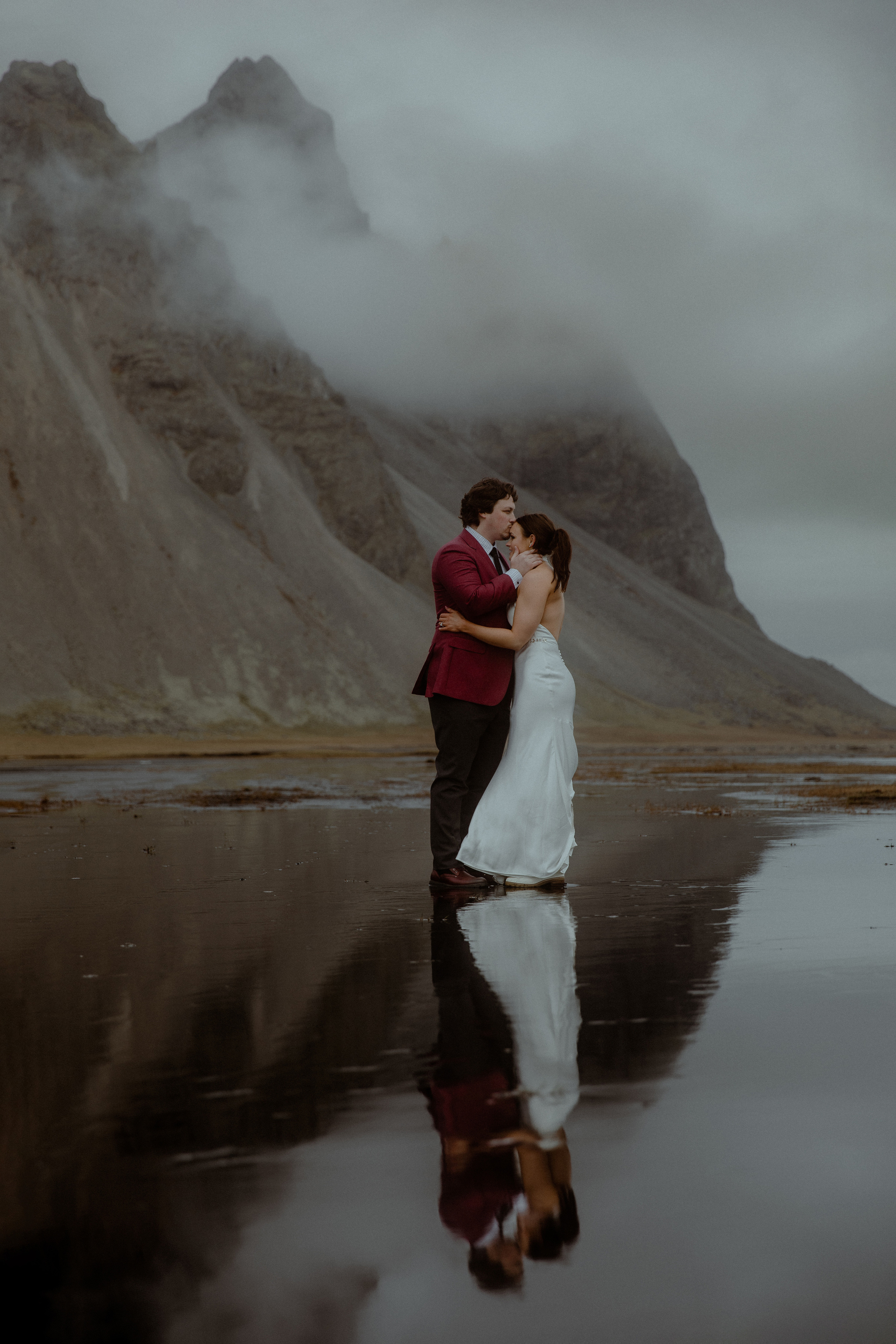 Secret hiking Elopement in Iceland. Iceland elopement photographer & videographer