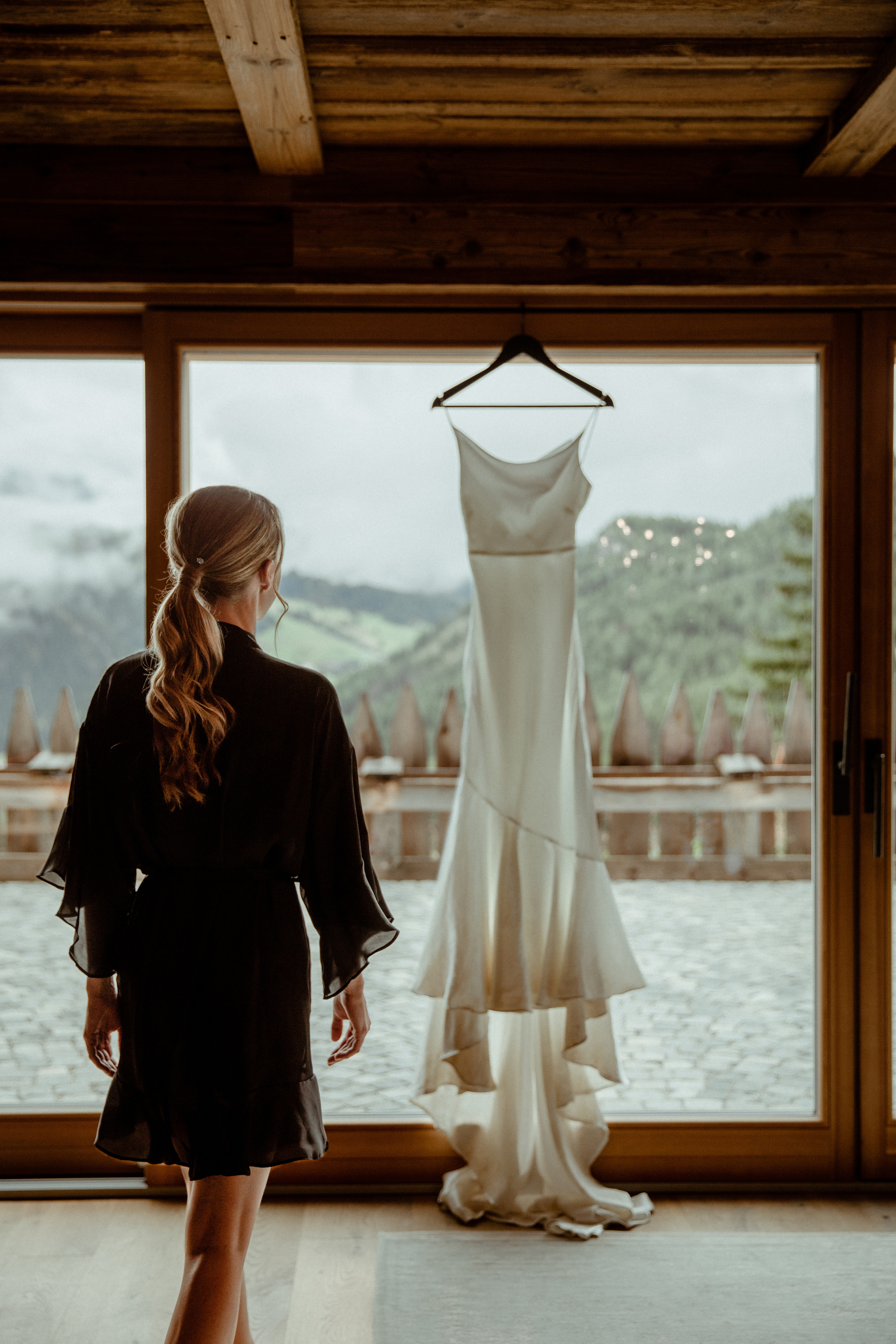Intimate Wedding in the Dolomites. Iceland elopement photographer & videographer