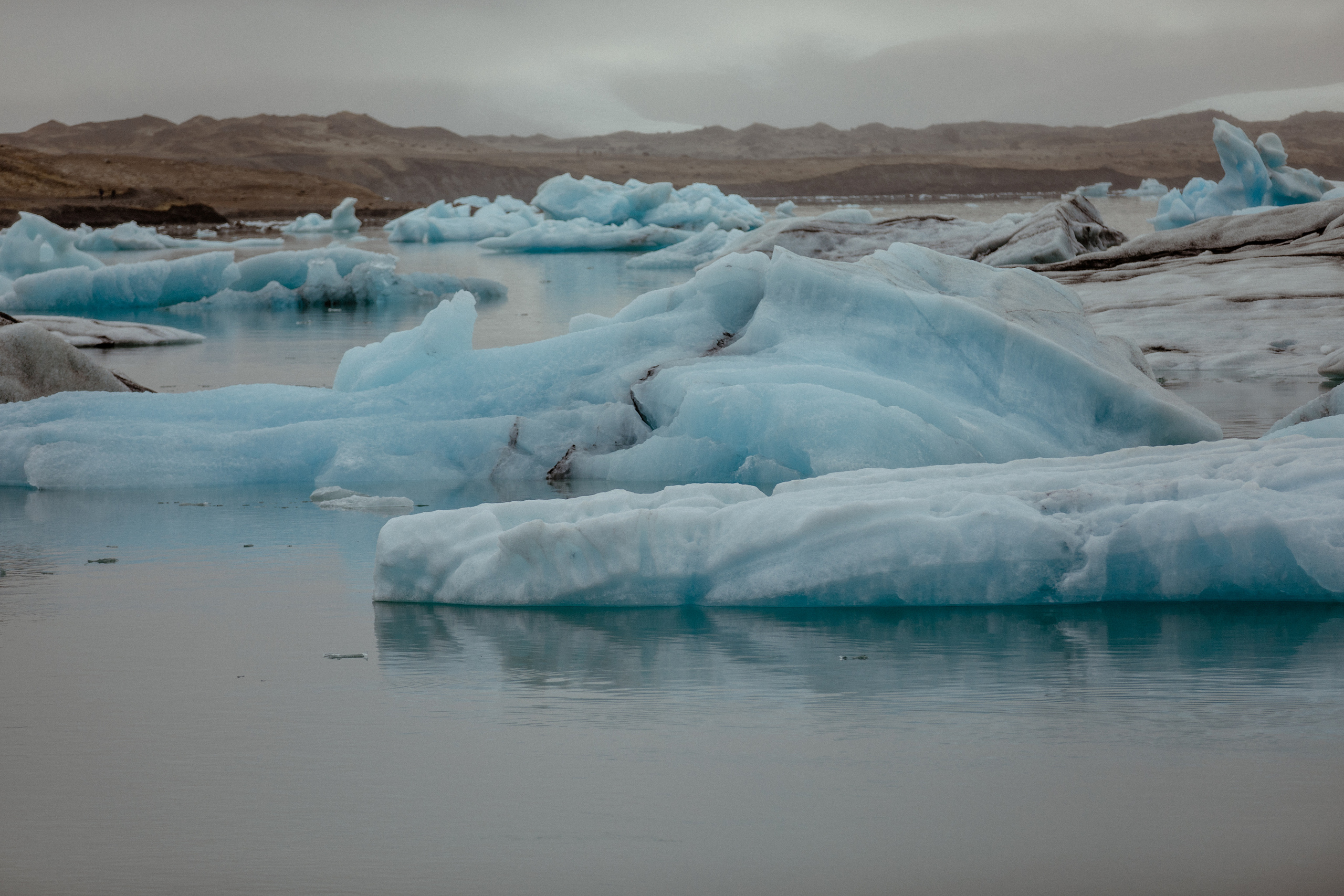 Secret hiking Elopement in Iceland. Iceland elopement photographer & videographer