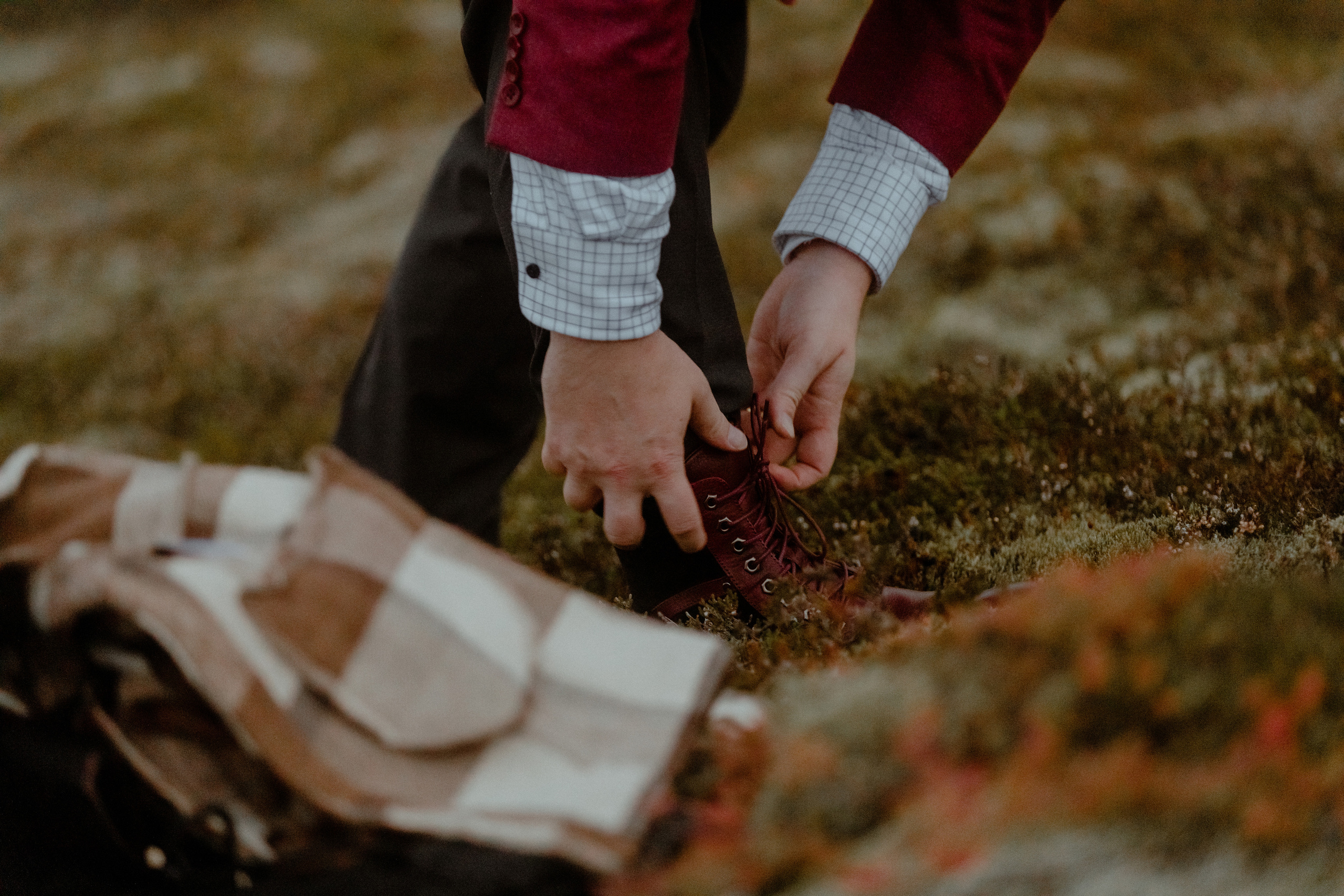 Secret hiking Elopement in Iceland. Iceland elopement photographer & videographer