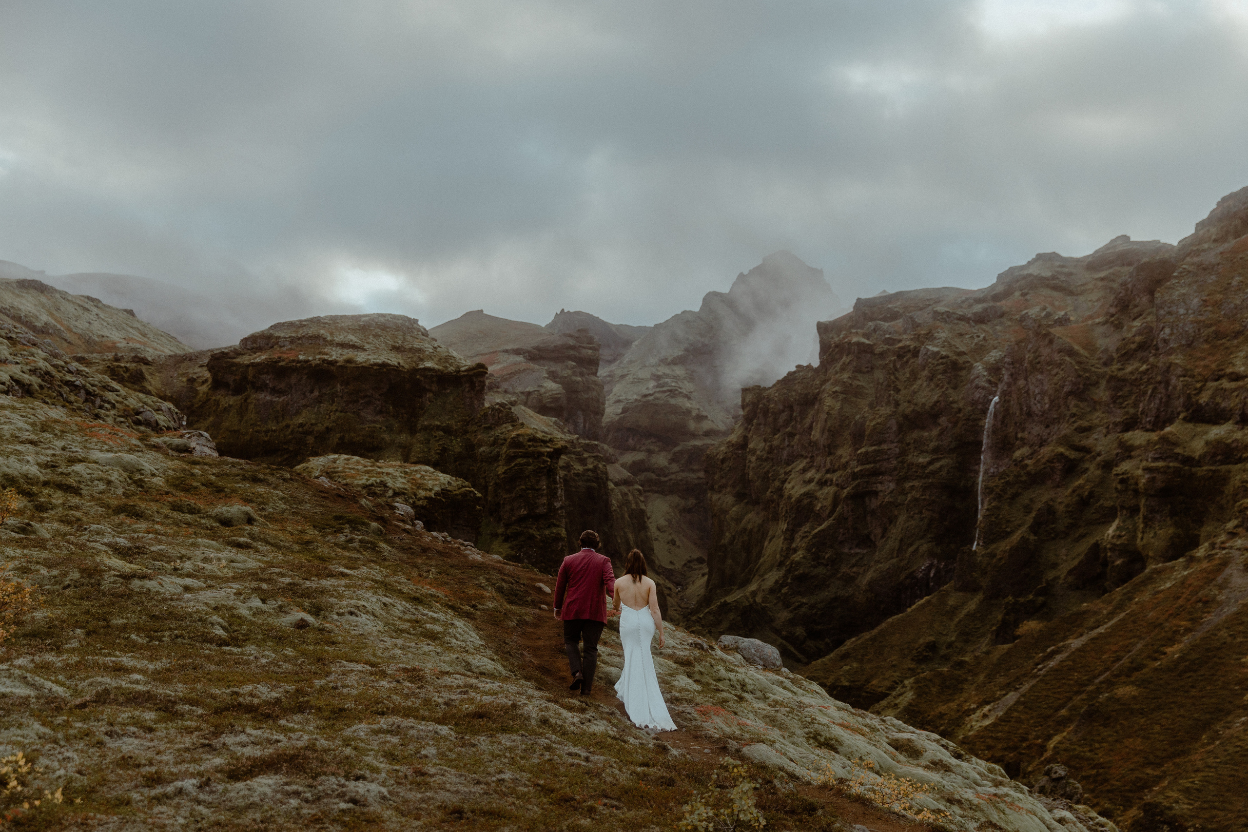Secret hiking Elopement in Iceland. Iceland elopement photographer & videographer